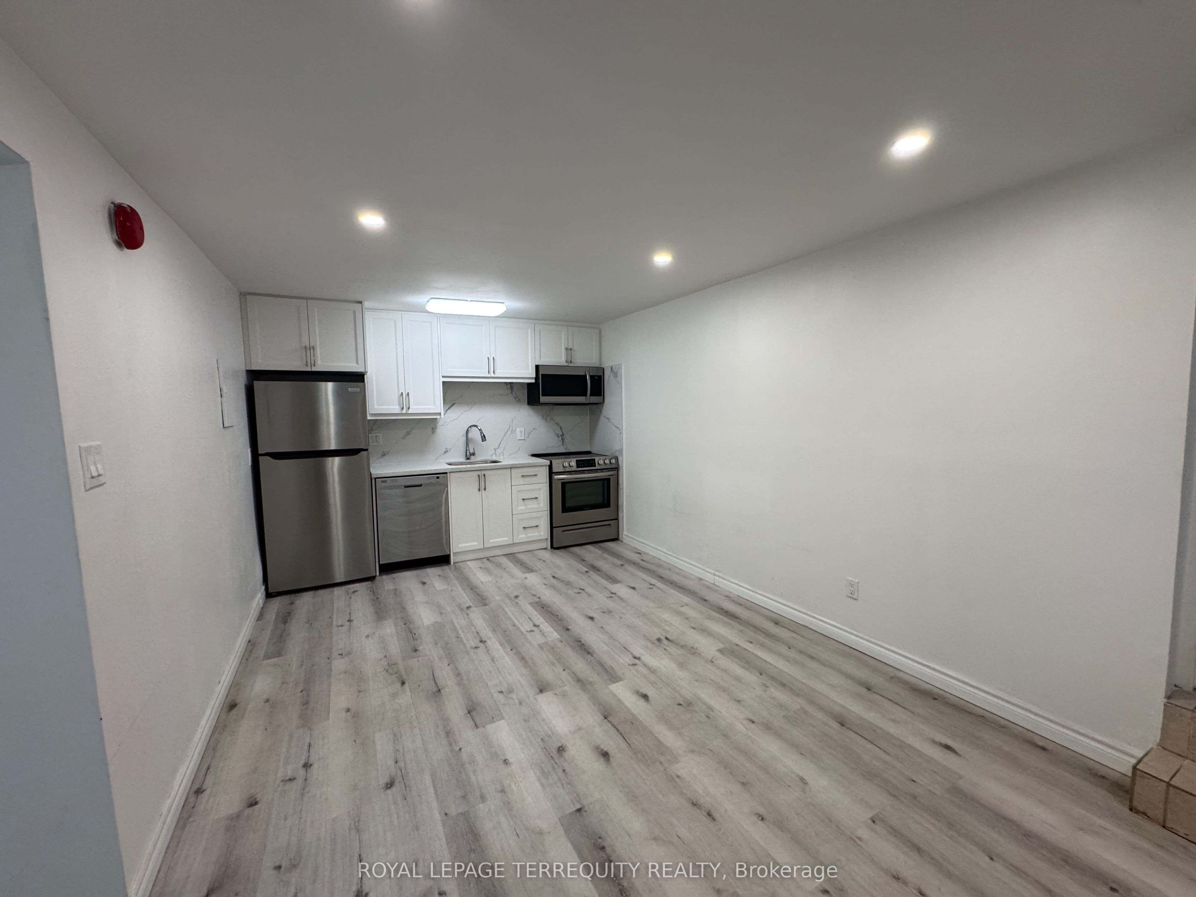 Unit Unit 3 118 Christie Street photo 1