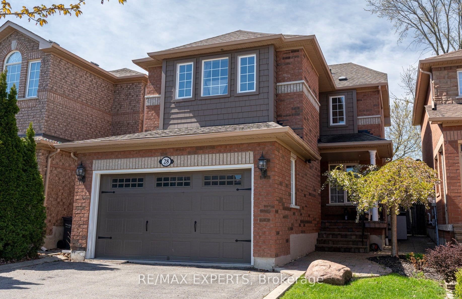28 Crestridge Drive photo 1