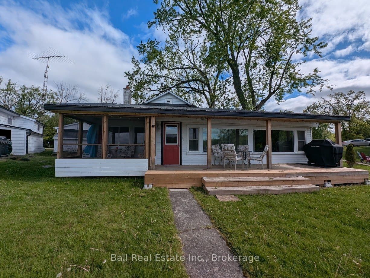 1129 Mccarthy's Point Road photo 1