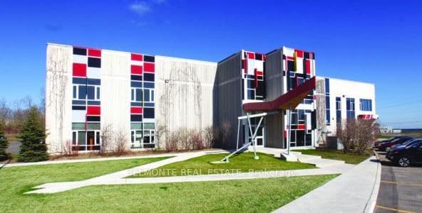 Unit 104 250 Water Street photo 1
