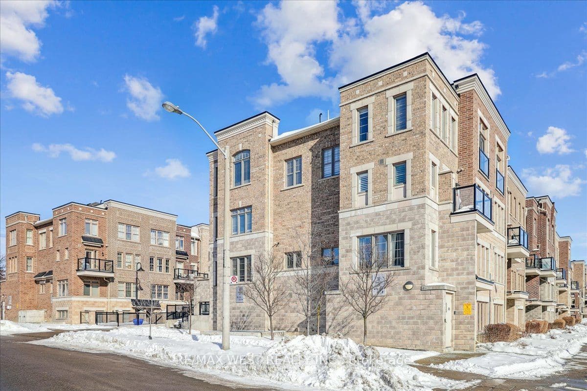 Unit 148 80 Parrotta Drive photo 1