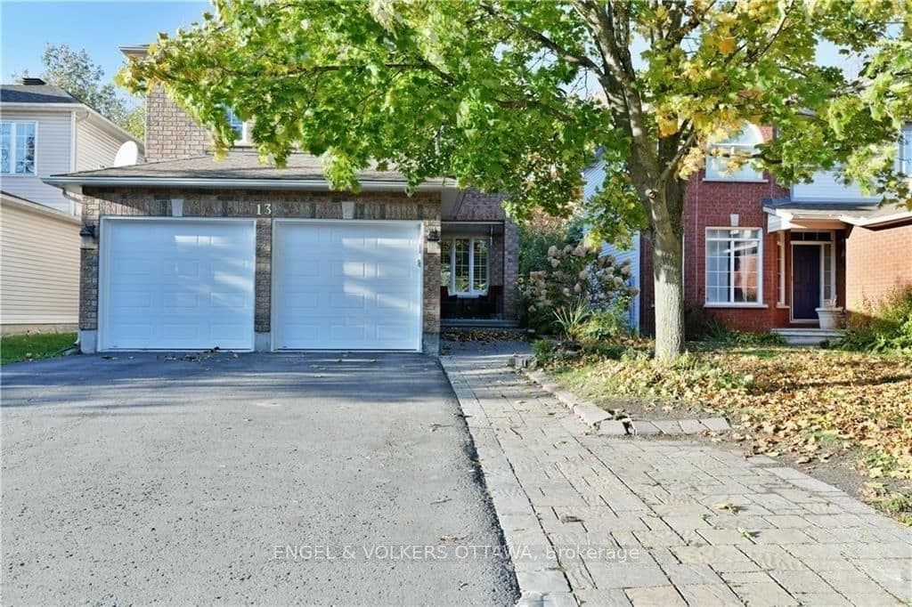 13 Picasso Drive photo 1