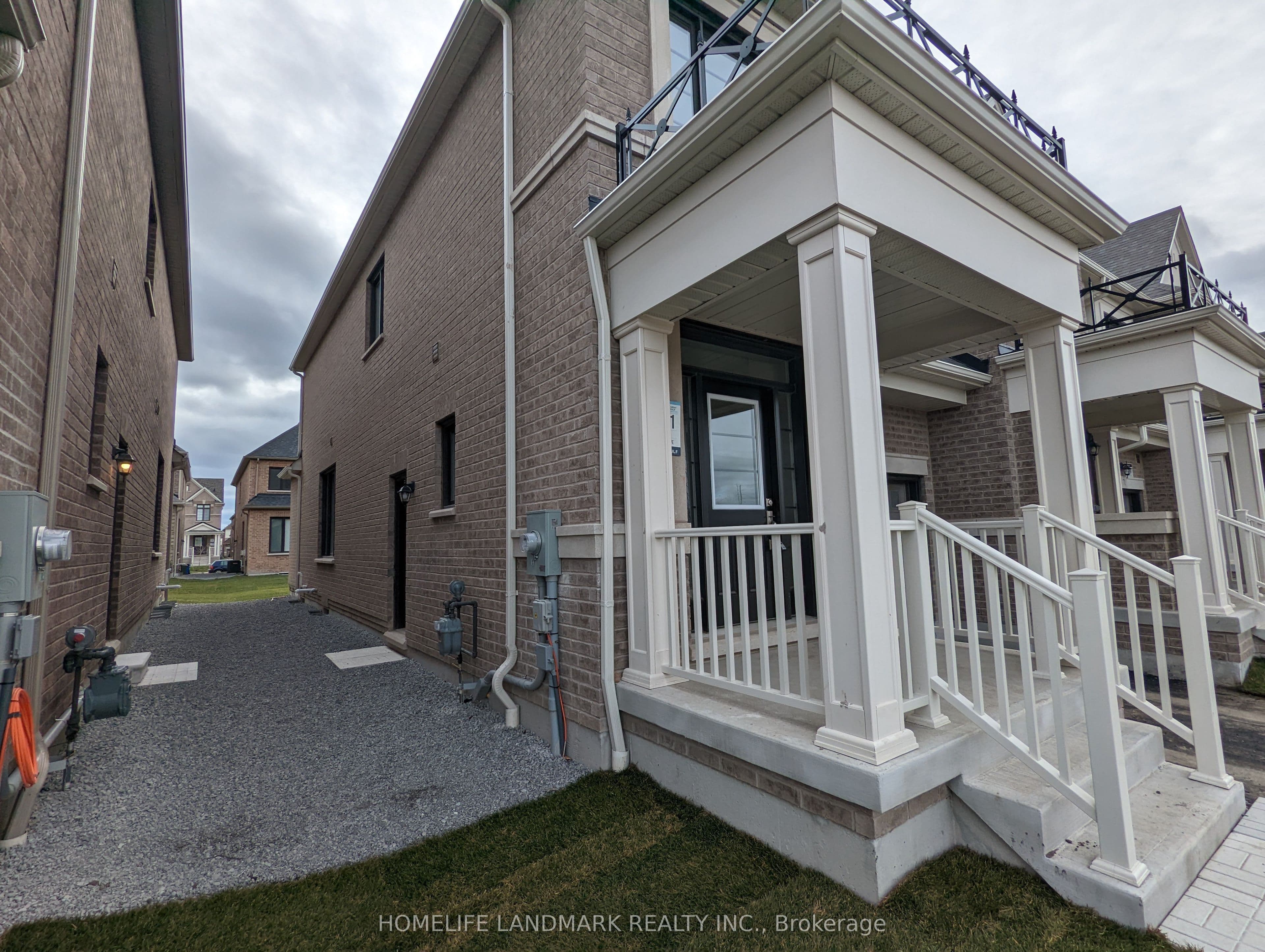 67 Laing Drive photo 1