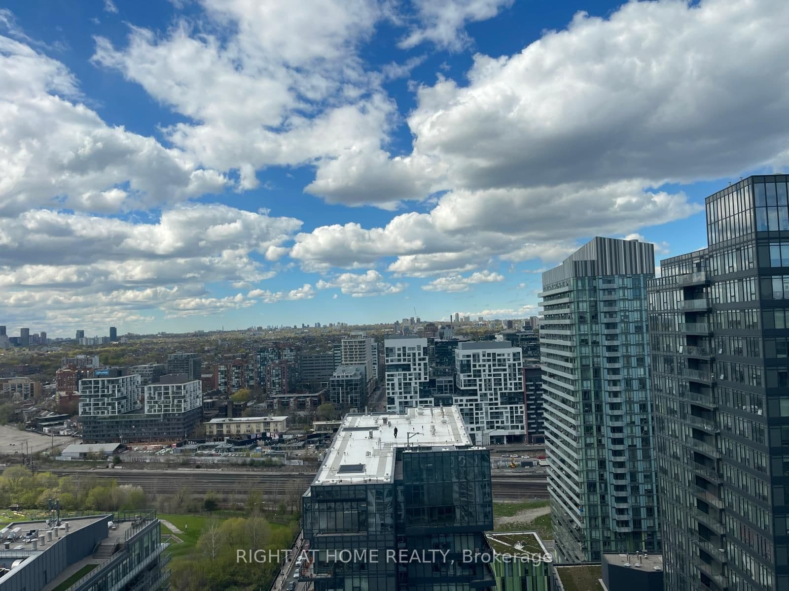 Unit 3205 19 Bathurst Street photo 1