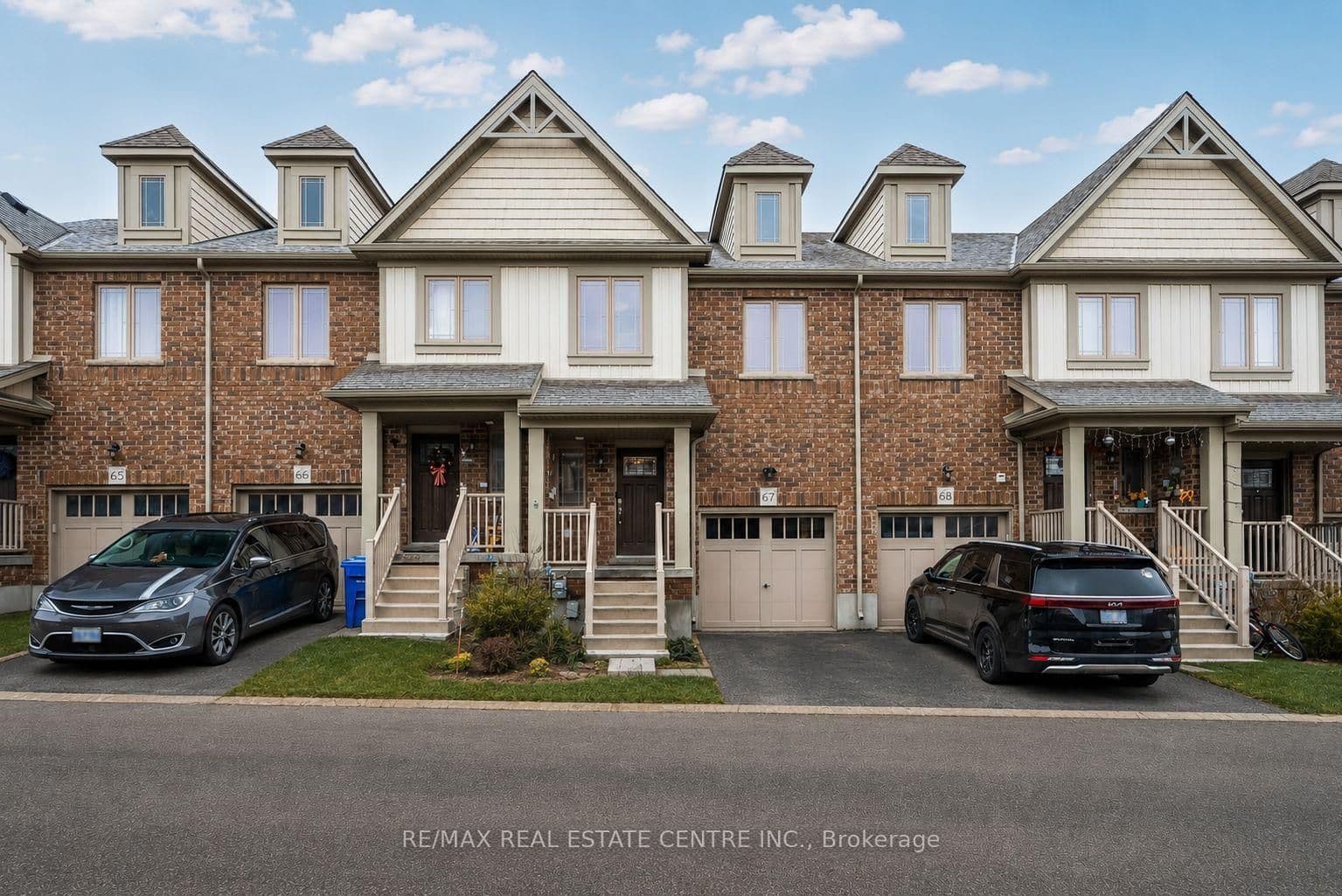Unit 67 124 Parkinson Crescent photo 1
