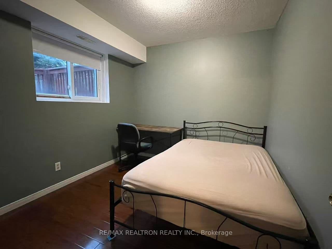 Unit ROOM C 31 Erbsville Court photo 1