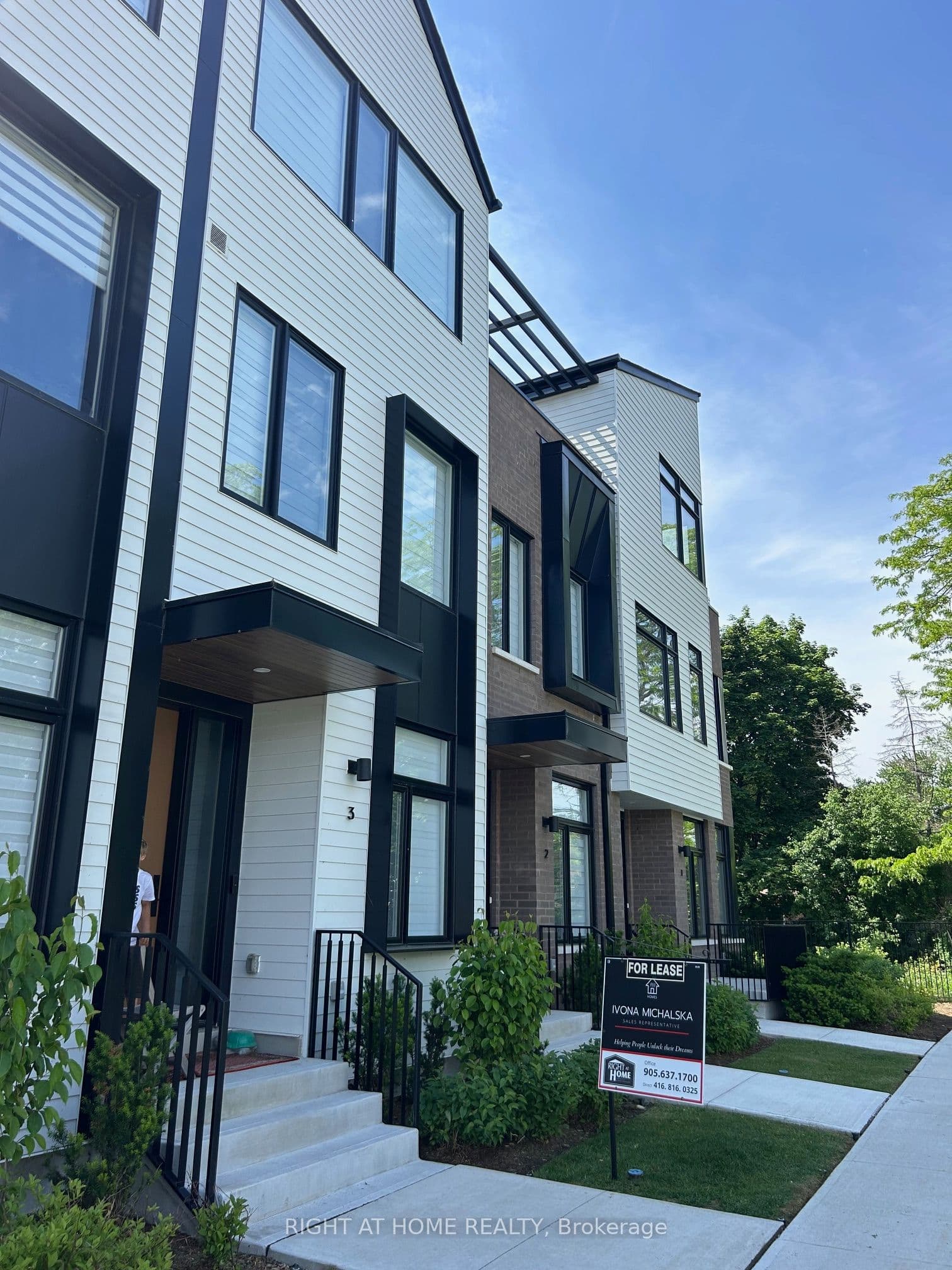 Unit 3 10 Lou Parsons Way photo 1