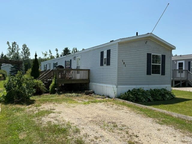 101 Maple Grove Village Road photo 1