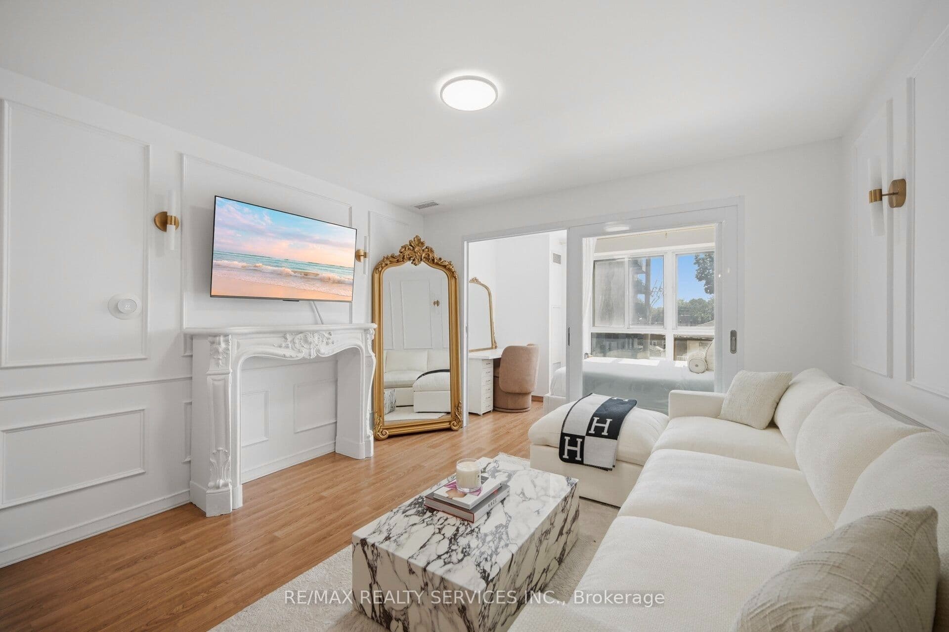 Unit 310 15 Maplewood Avenue photo 1