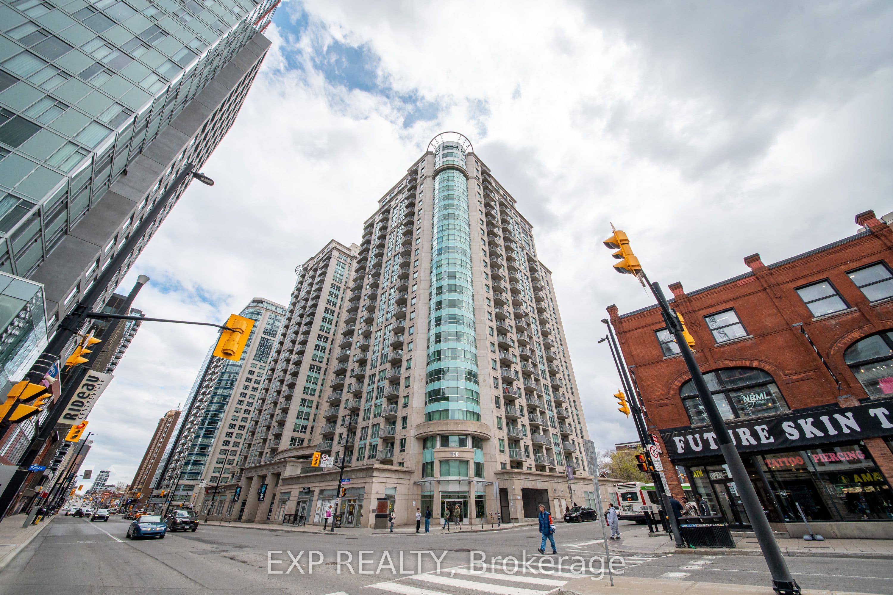 Unit 2008 200 Rideau Street photo 1