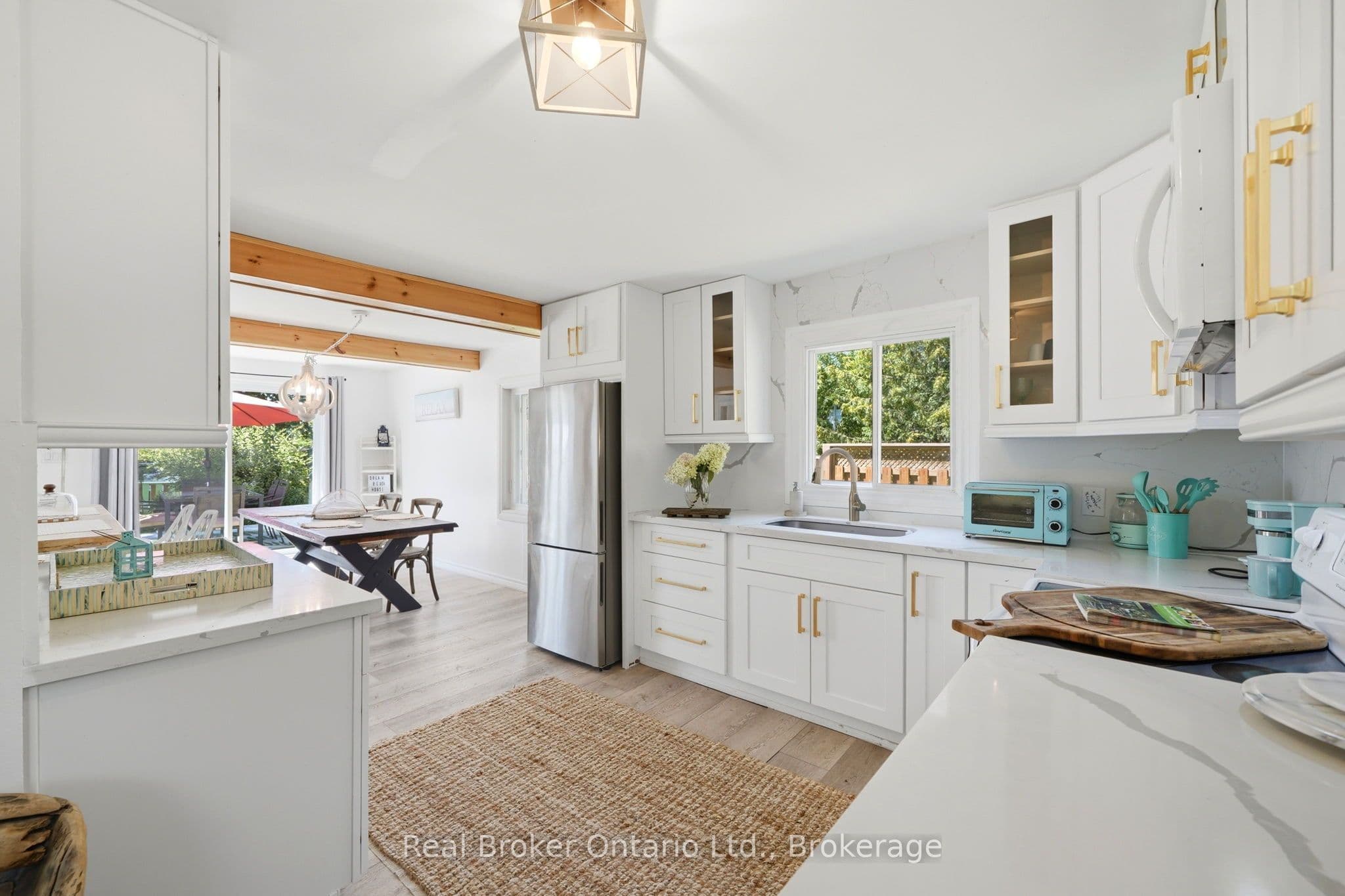 7 Oliver Drive photo 1