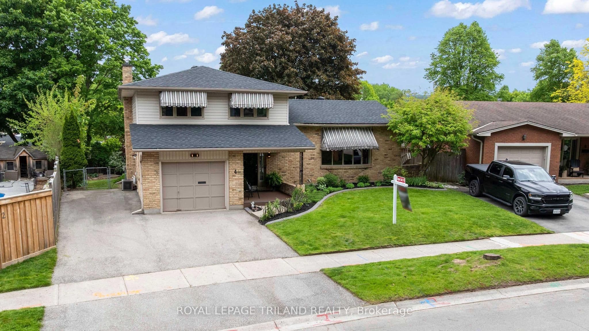 4 CONIFER Crescent photo 1