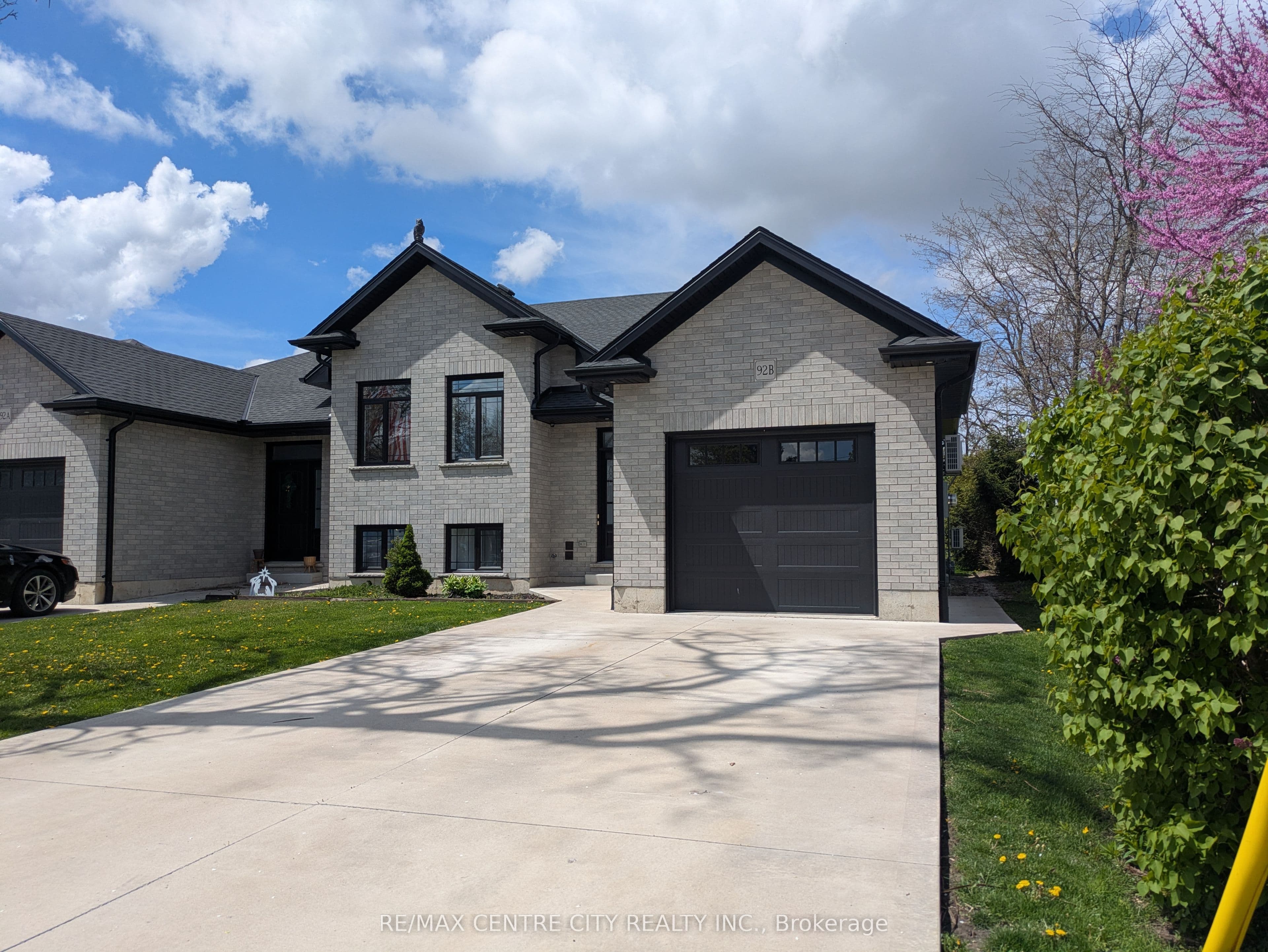 Unit Lower 92 Myrtle Street photo 1
