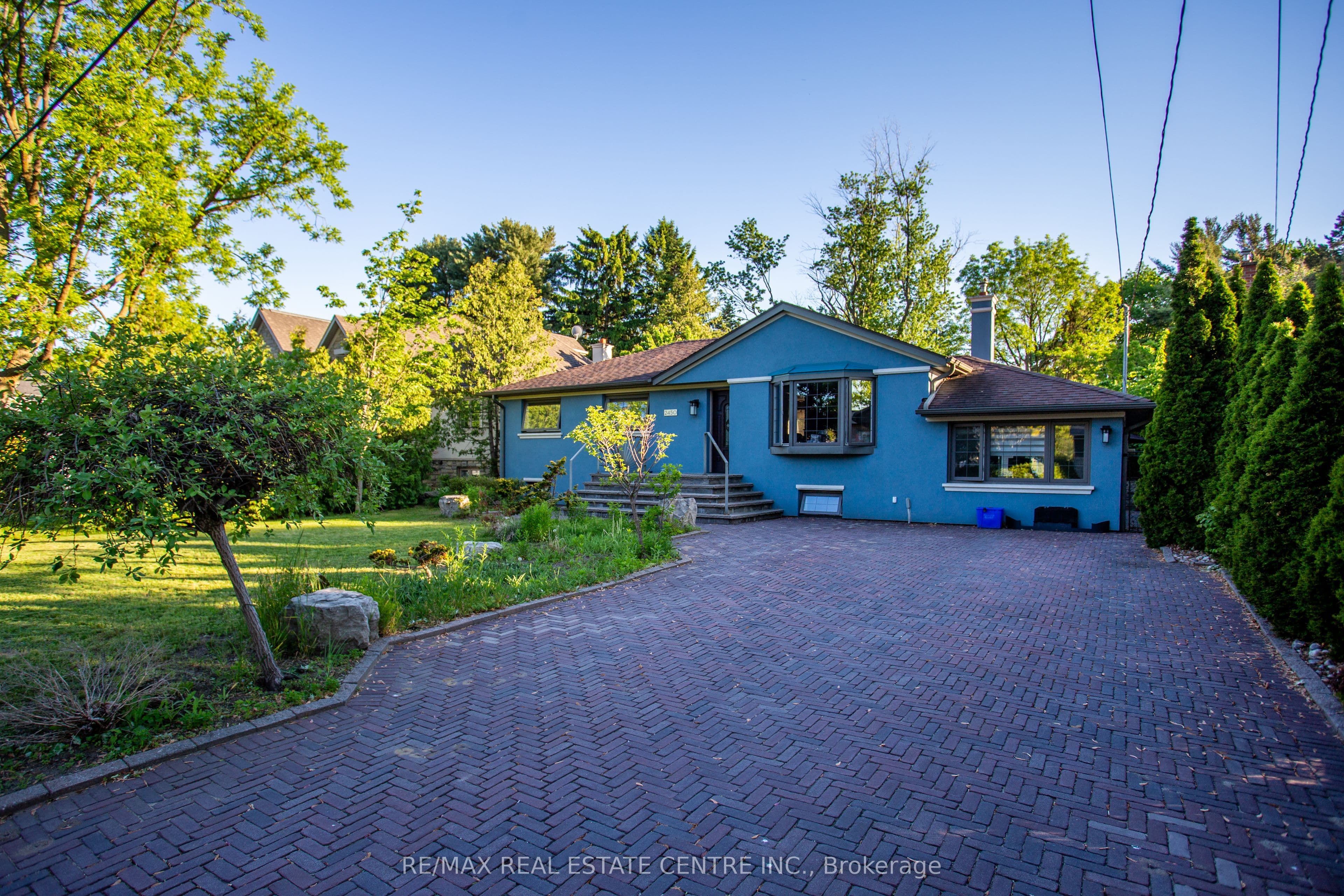 2450 Edenhurst Drive photo 1