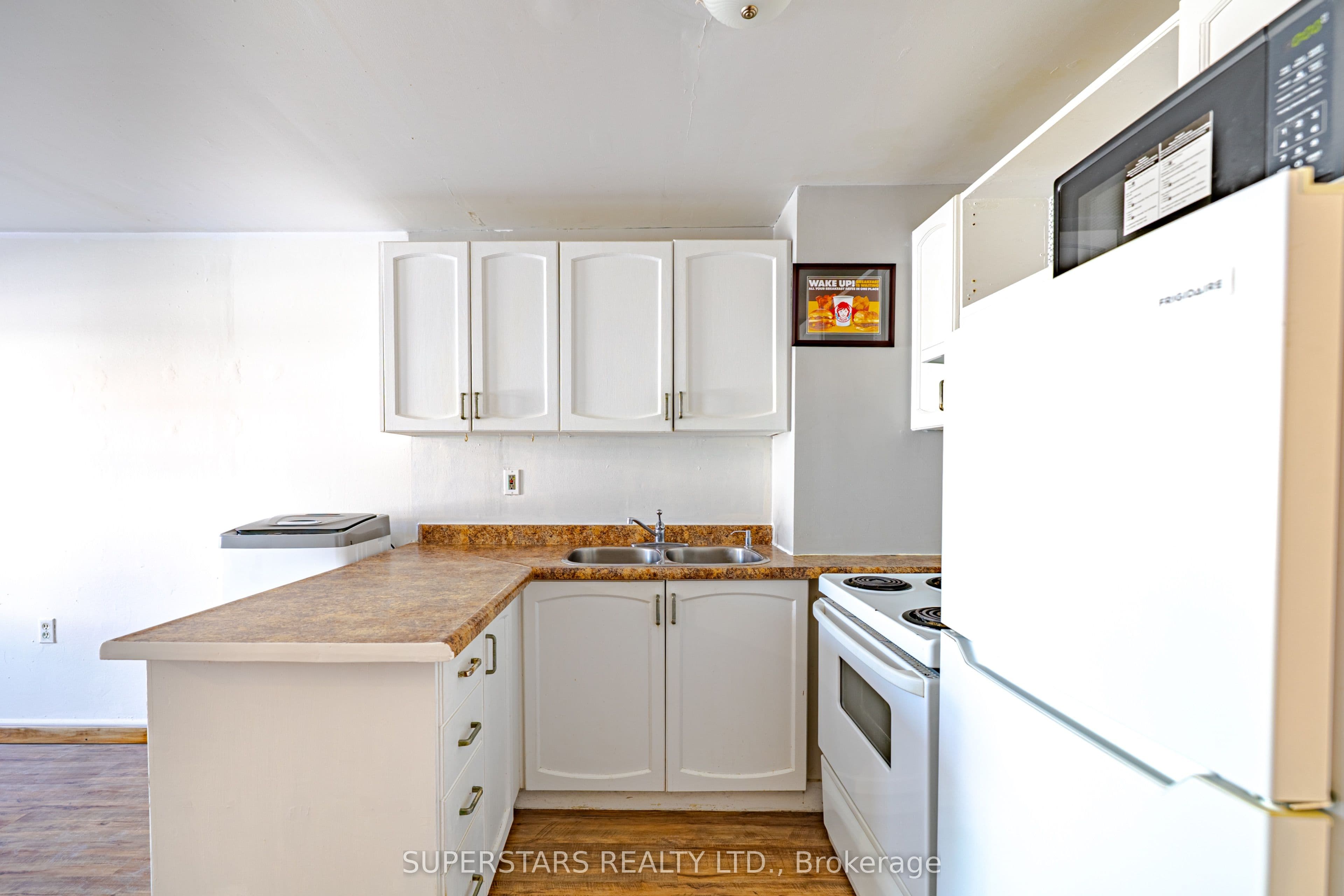 165 1/2 Olive Avenue photo 1