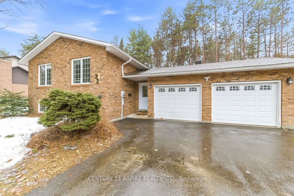 22 Country Lane photo 1