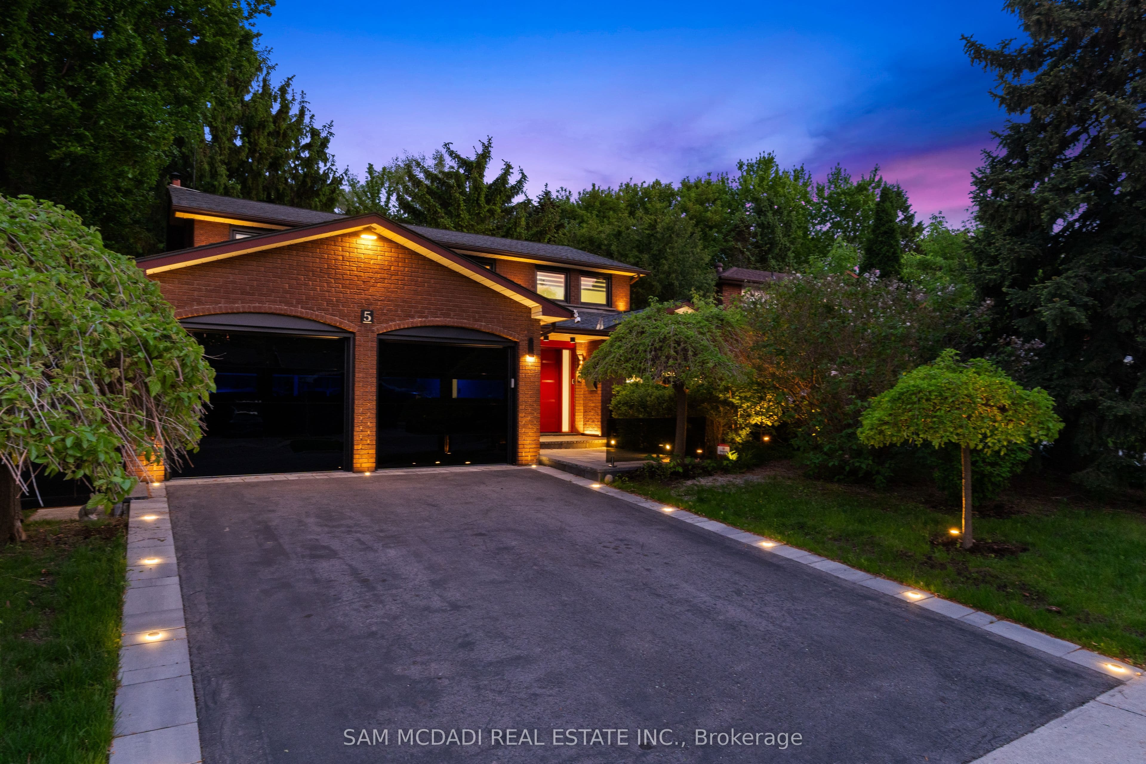 5 Canterbury Crescent photo 1