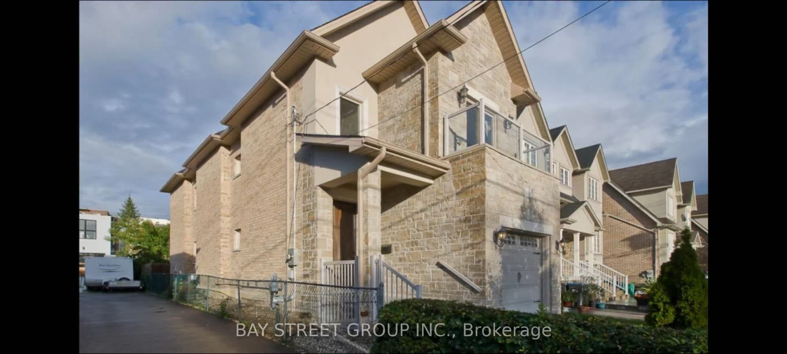 1033 Shaw Drive photo 1