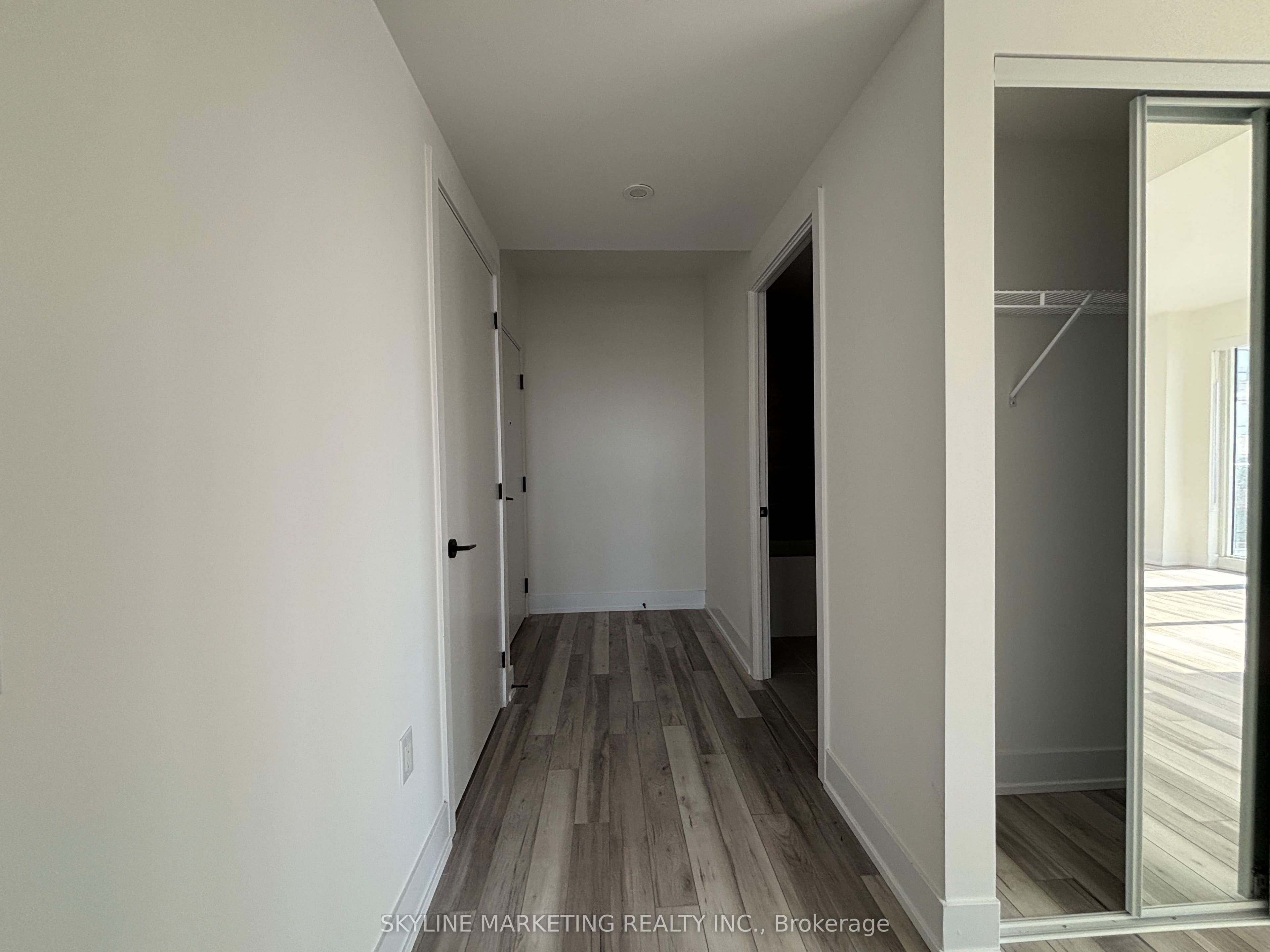 Unit 445 2450 Old Bronte Road photo 1