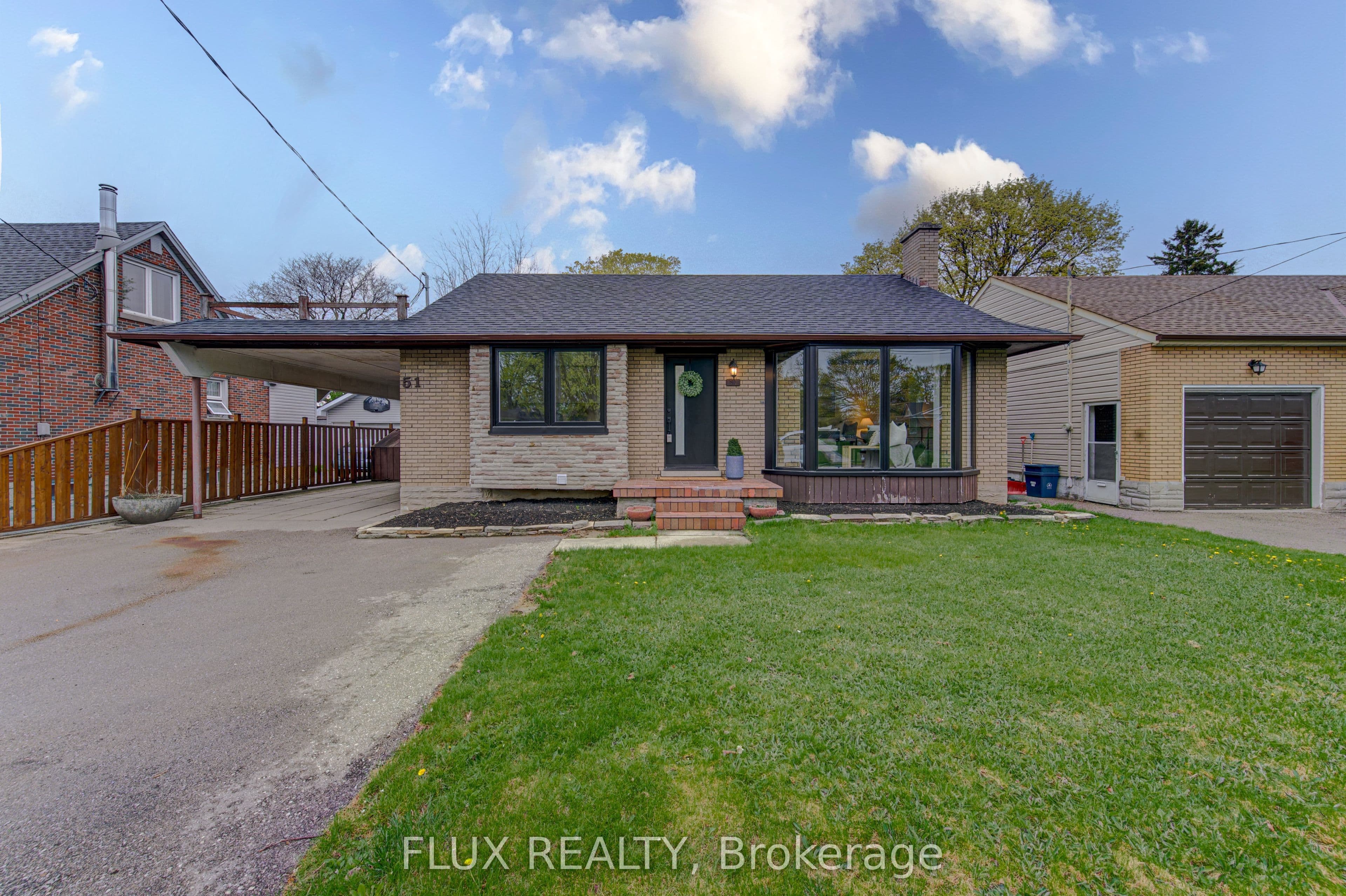 51 Rosemount Drive photo 1