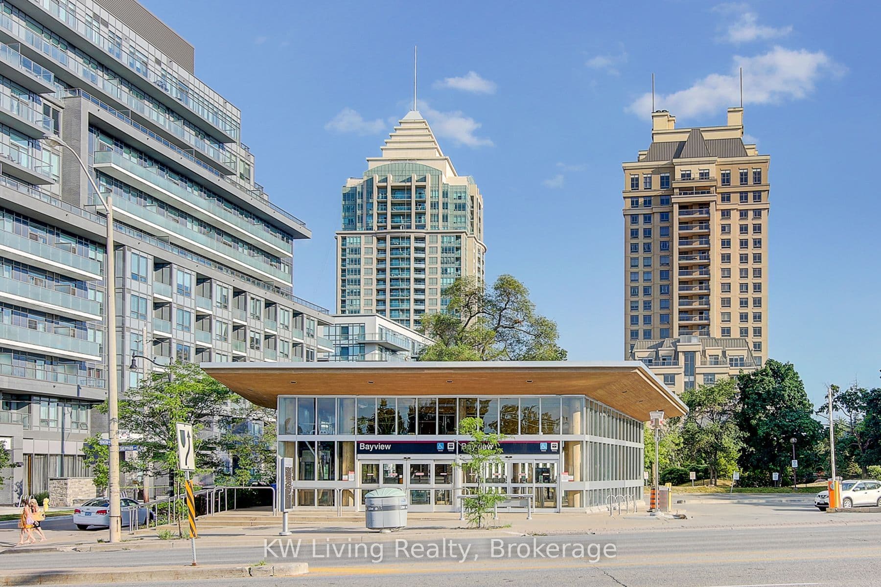 Unit 220 621 Sheppard Avenue photo 1