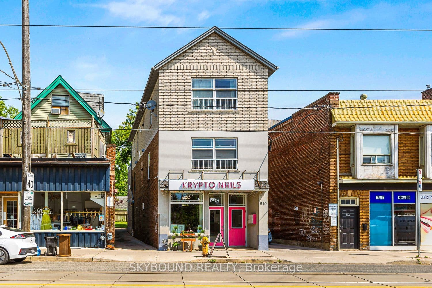 Unit 1 910 Kingston Road photo 1