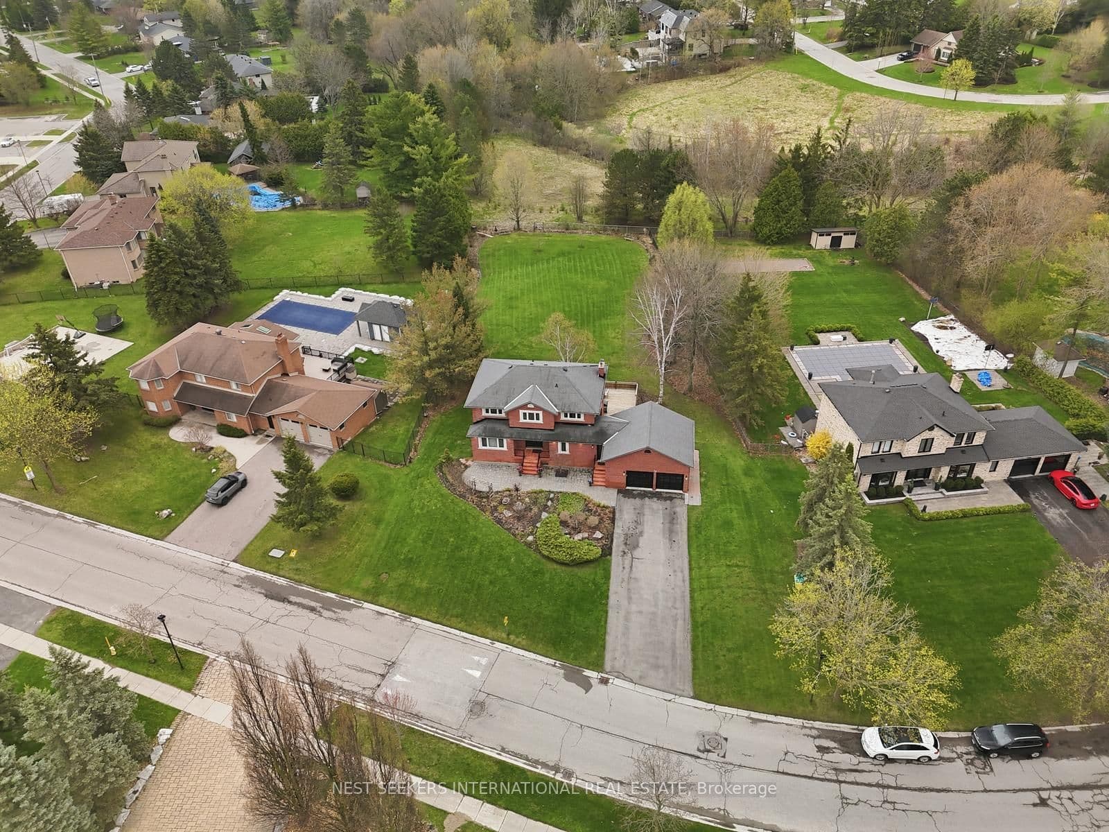 79 Hill Farm Road photo 1