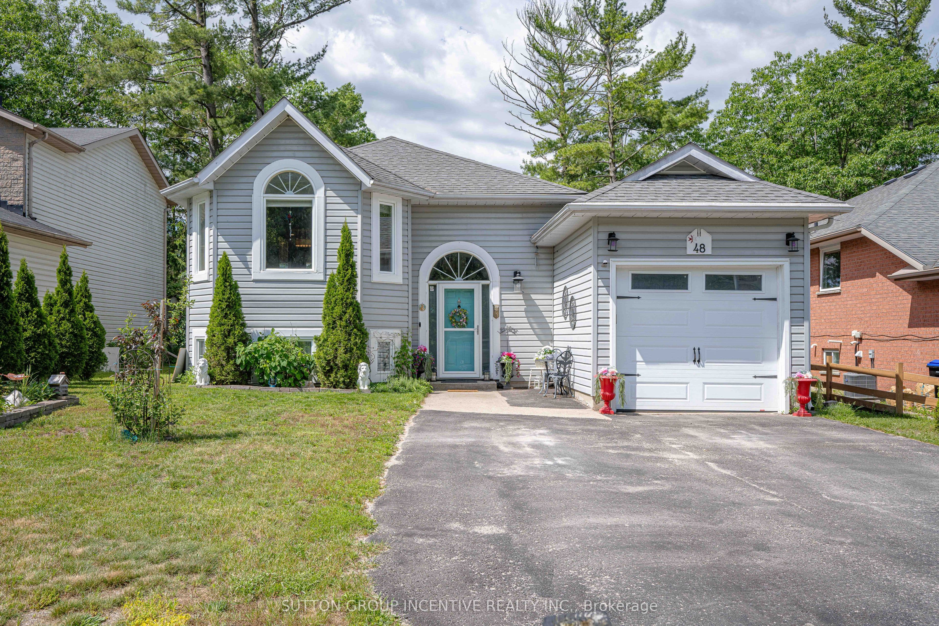 48 Wesley Avenue photo 1