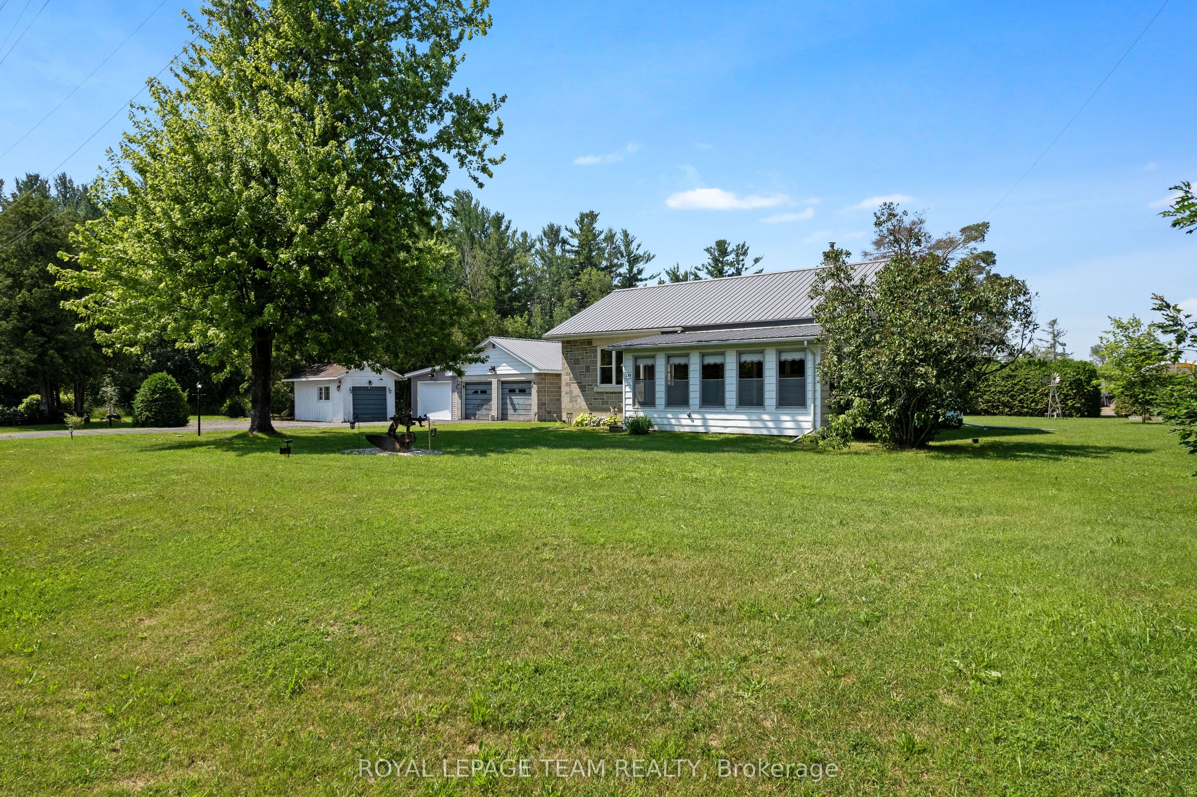 396 Townline Road photo 1