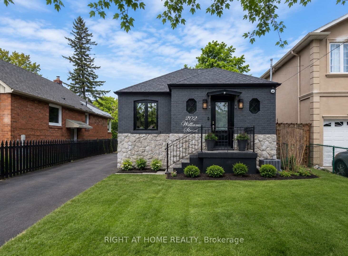 202 William Street photo 1