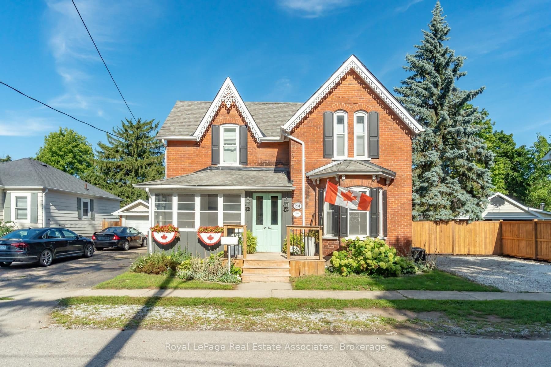 231 Arthur Street photo 1