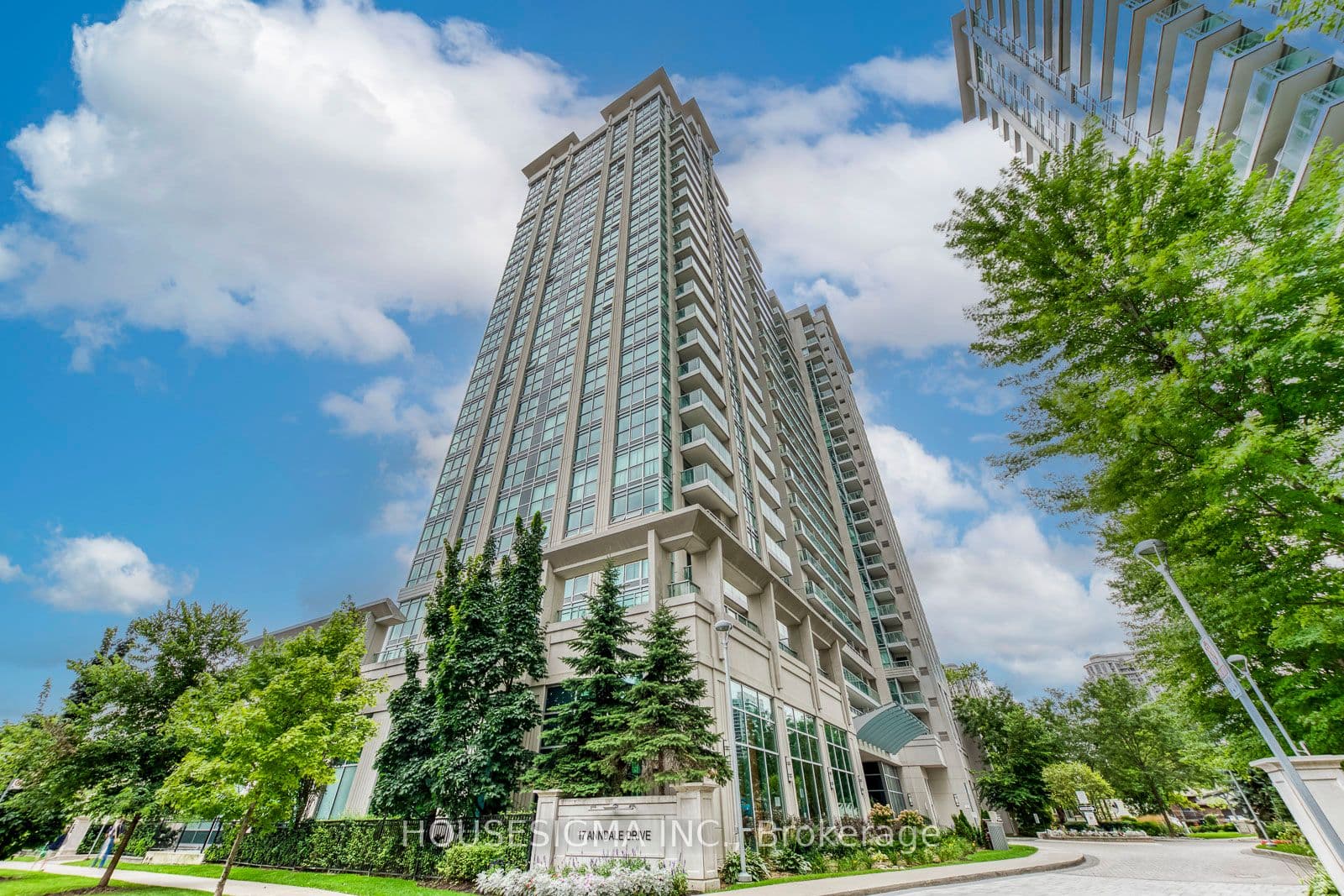 Unit 308 17 Anndale Drive photo 1