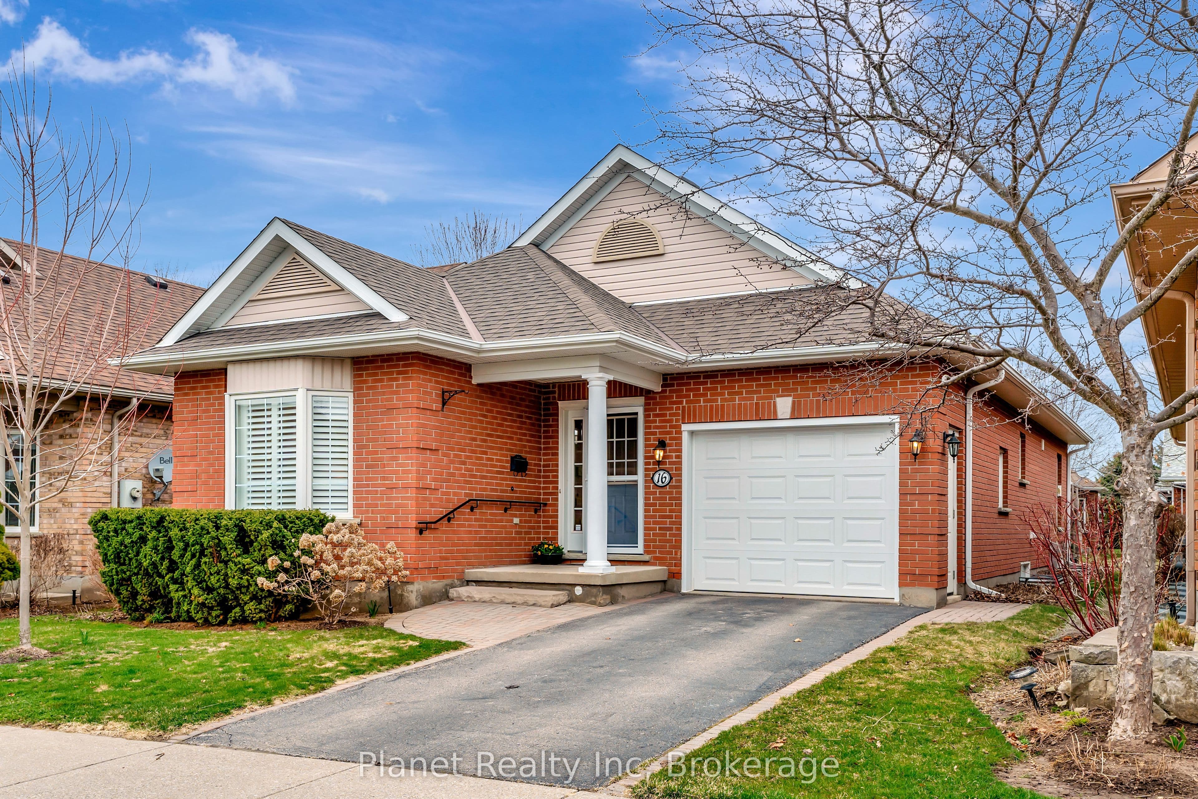 16 Winterberry Lane photo 1
