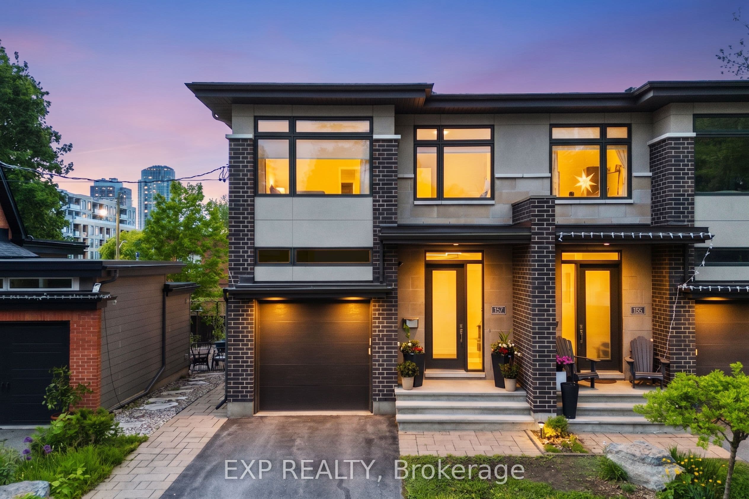 157 Wesley Avenue photo 1