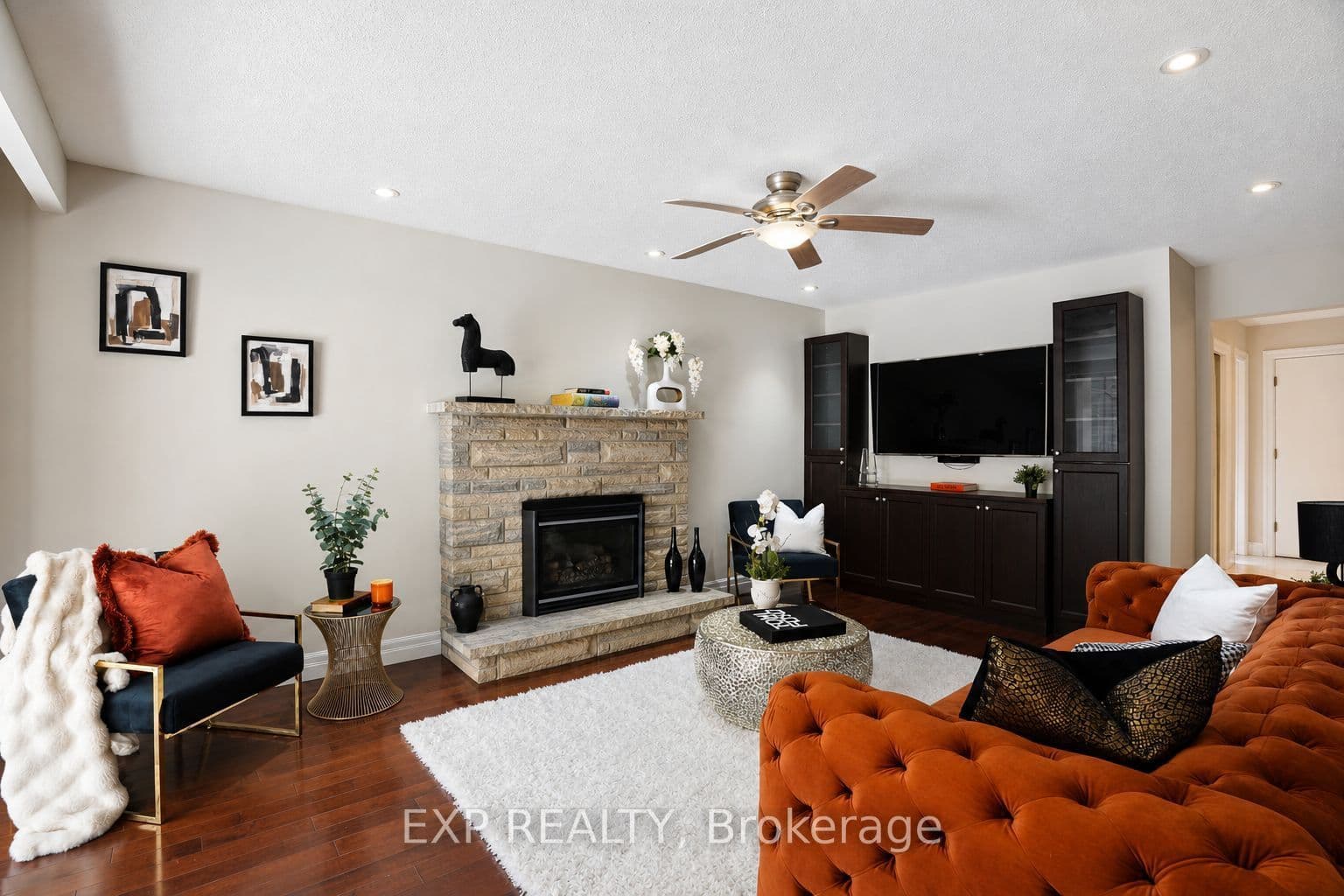 74 Henderson Drive photo 1
