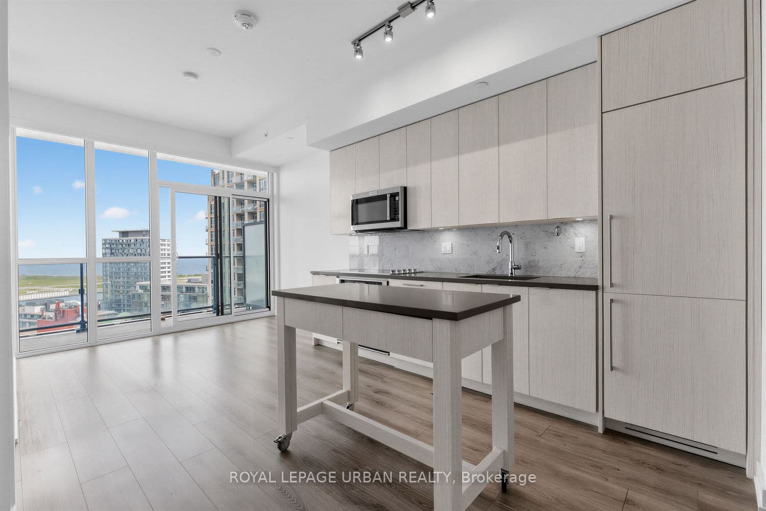 Unit 2311 38 Iannuzzi Street photo 1