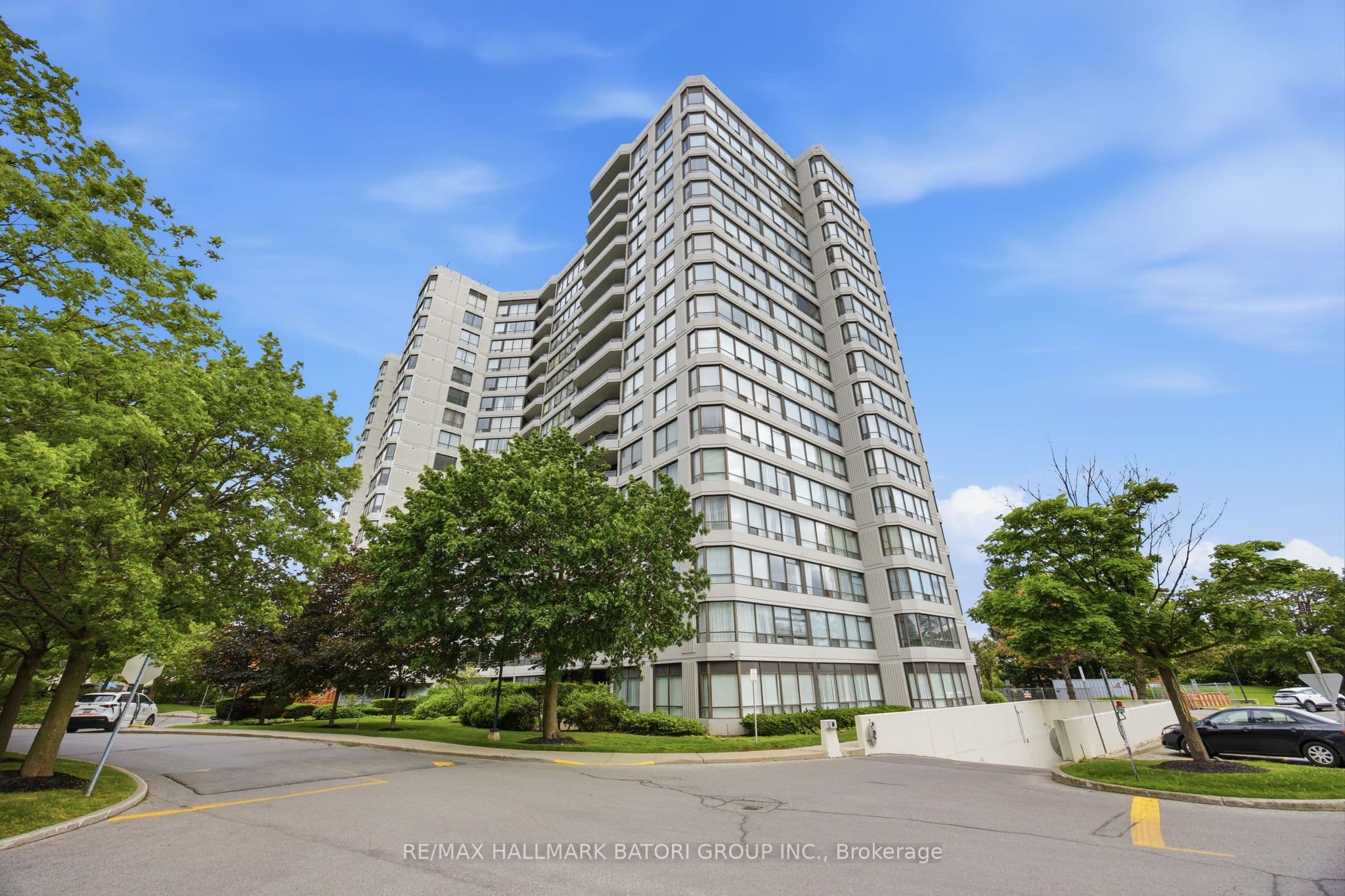 Unit 514 1121 Steeles Avenue photo 1
