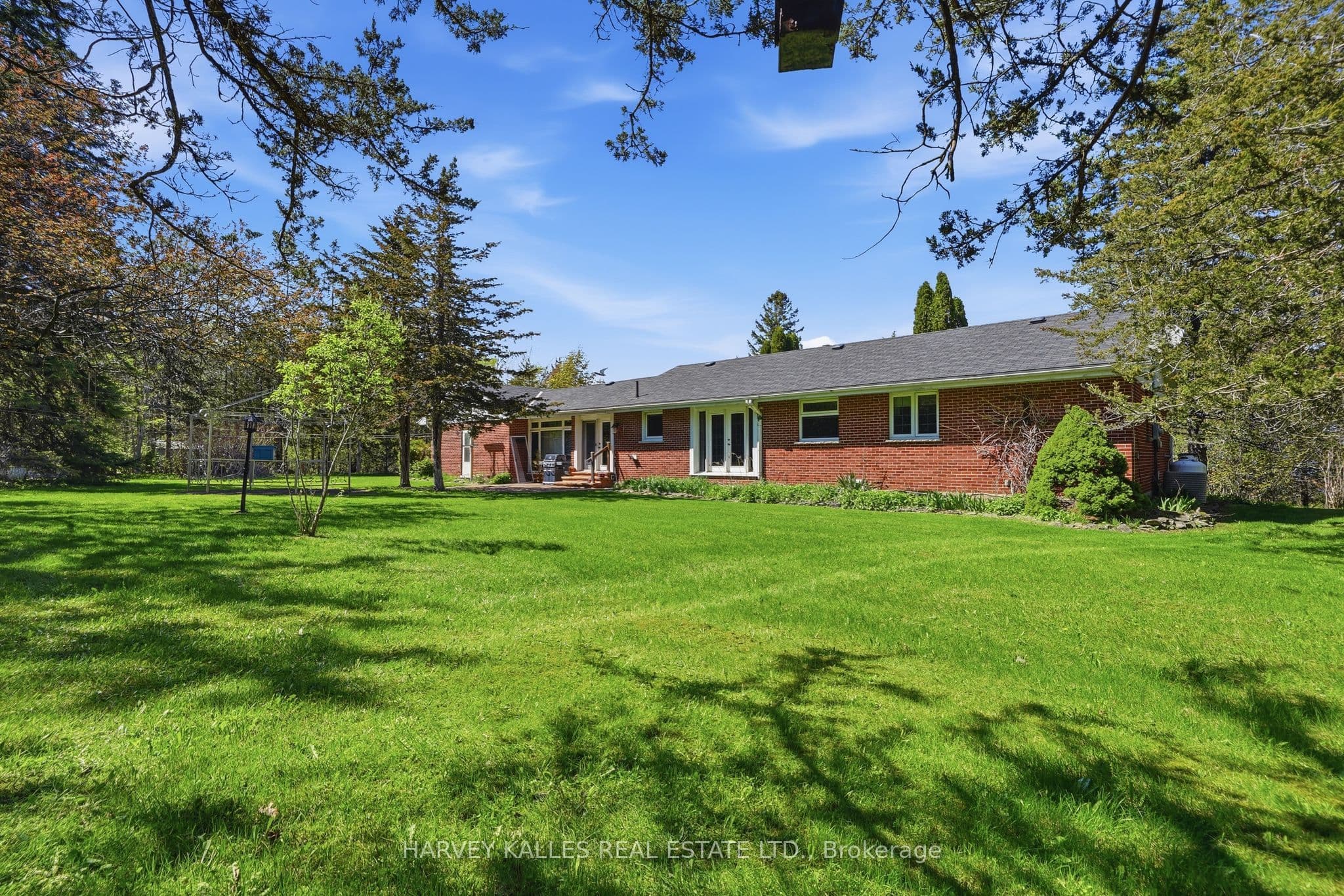 11653 Loyalist Parkway photo 1
