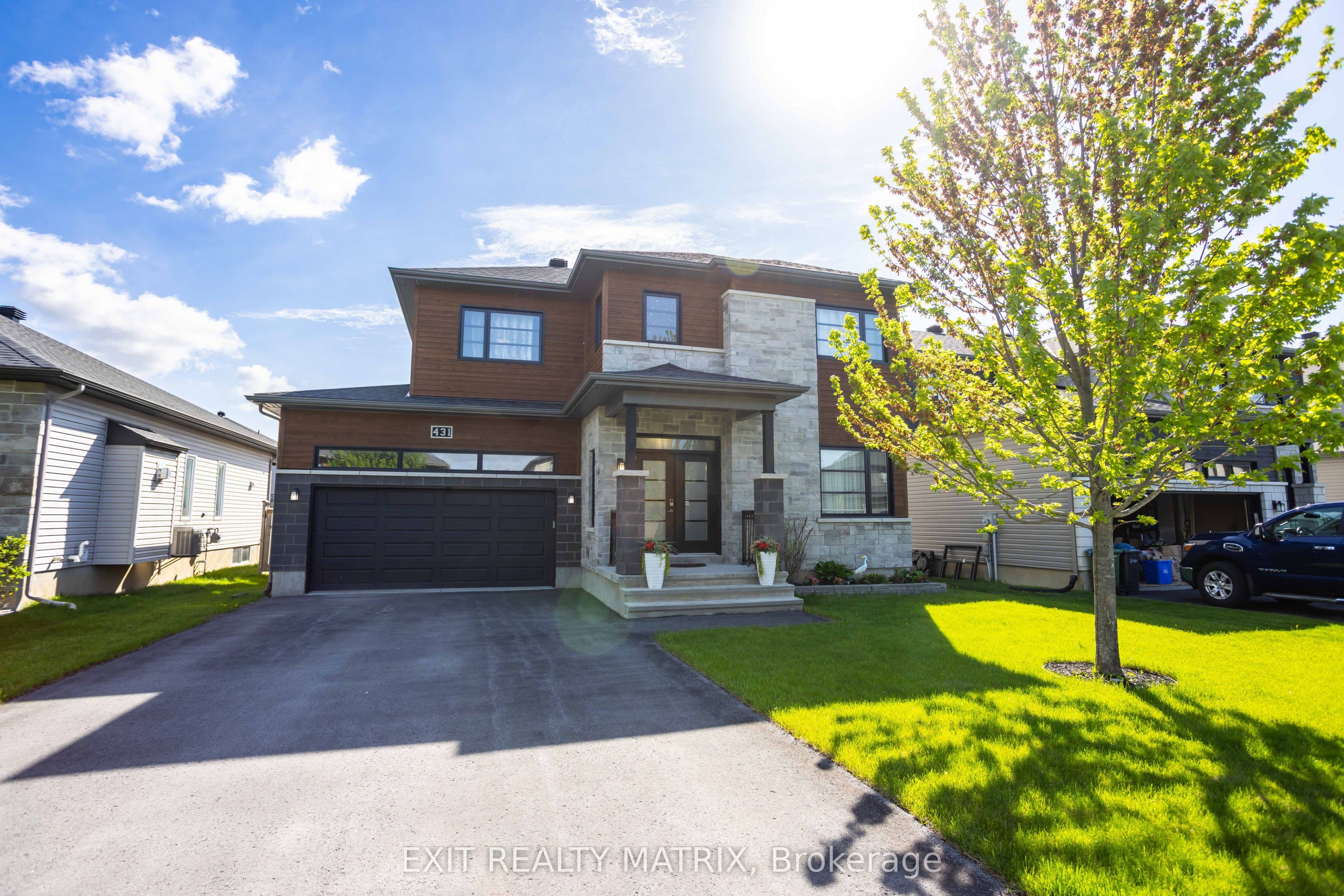 431 Provence Avenue photo 1