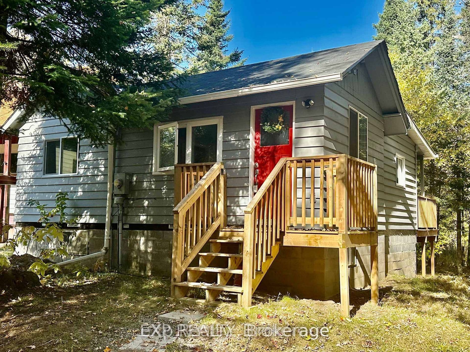 61 Robert Road photo 1
