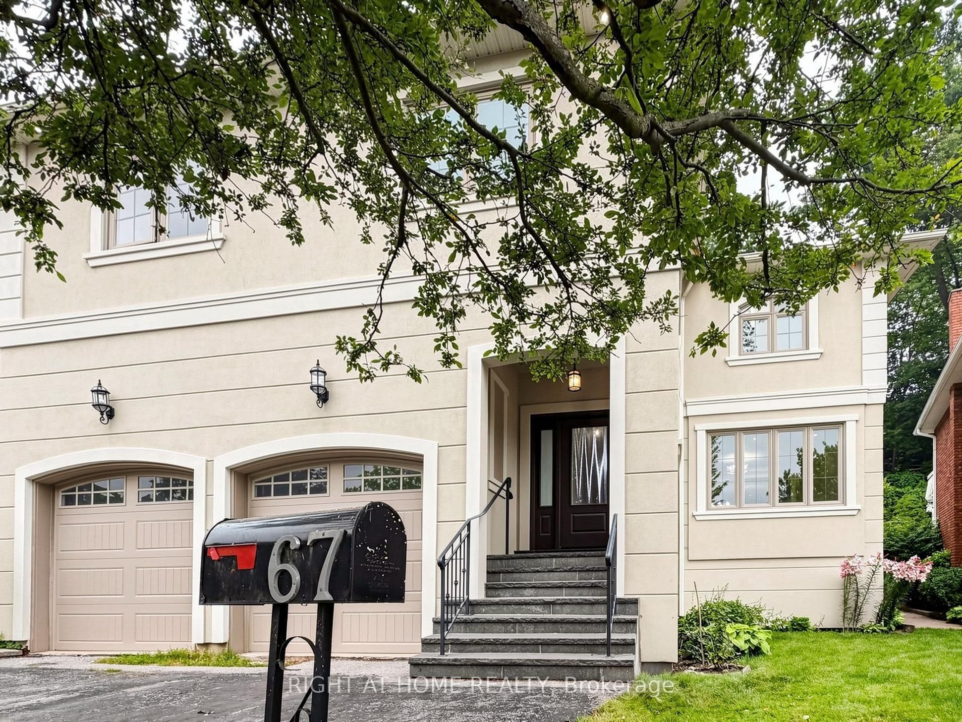 67 Bonnyview Drive photo 1