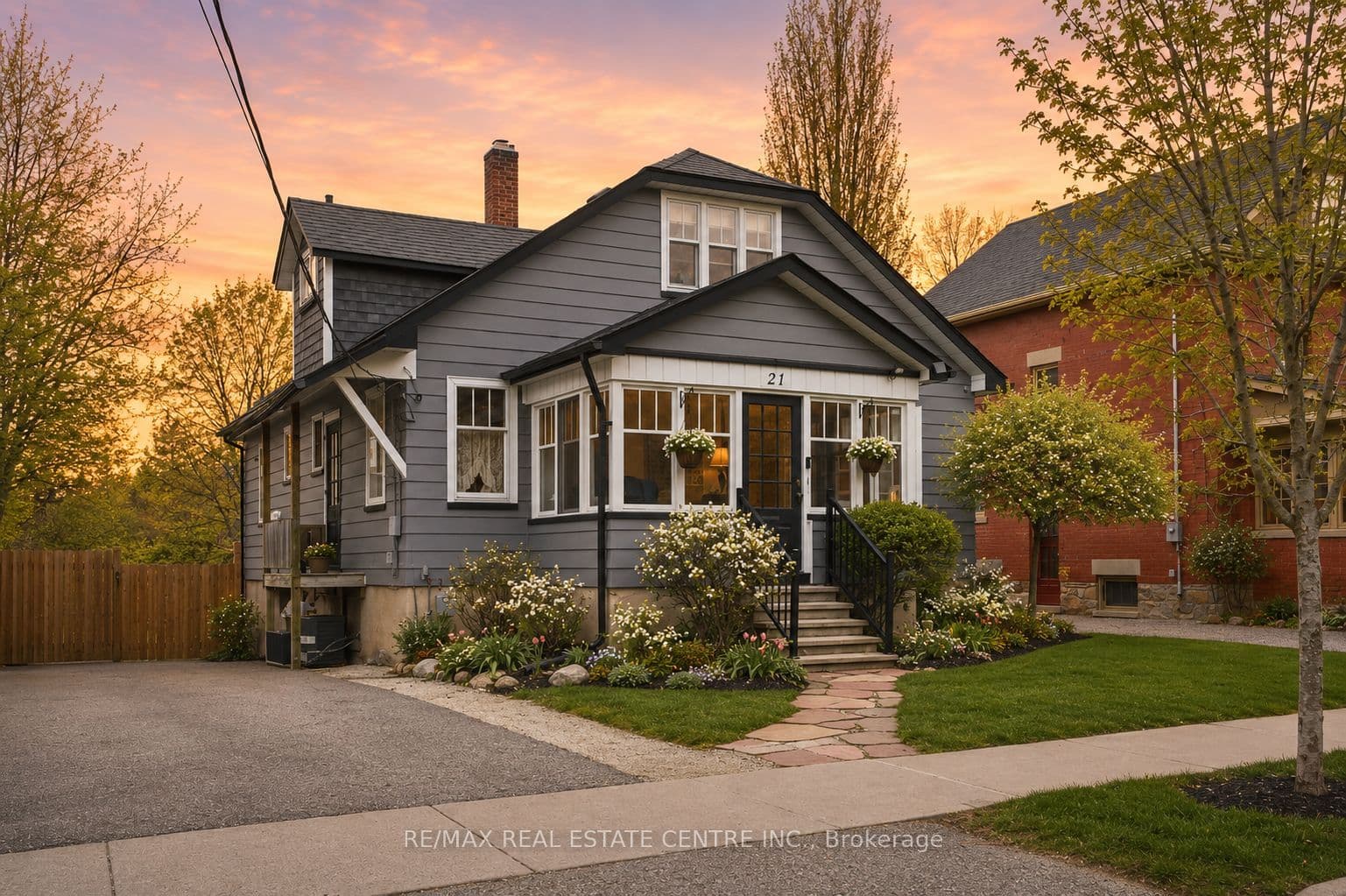 21 York Street photo 1