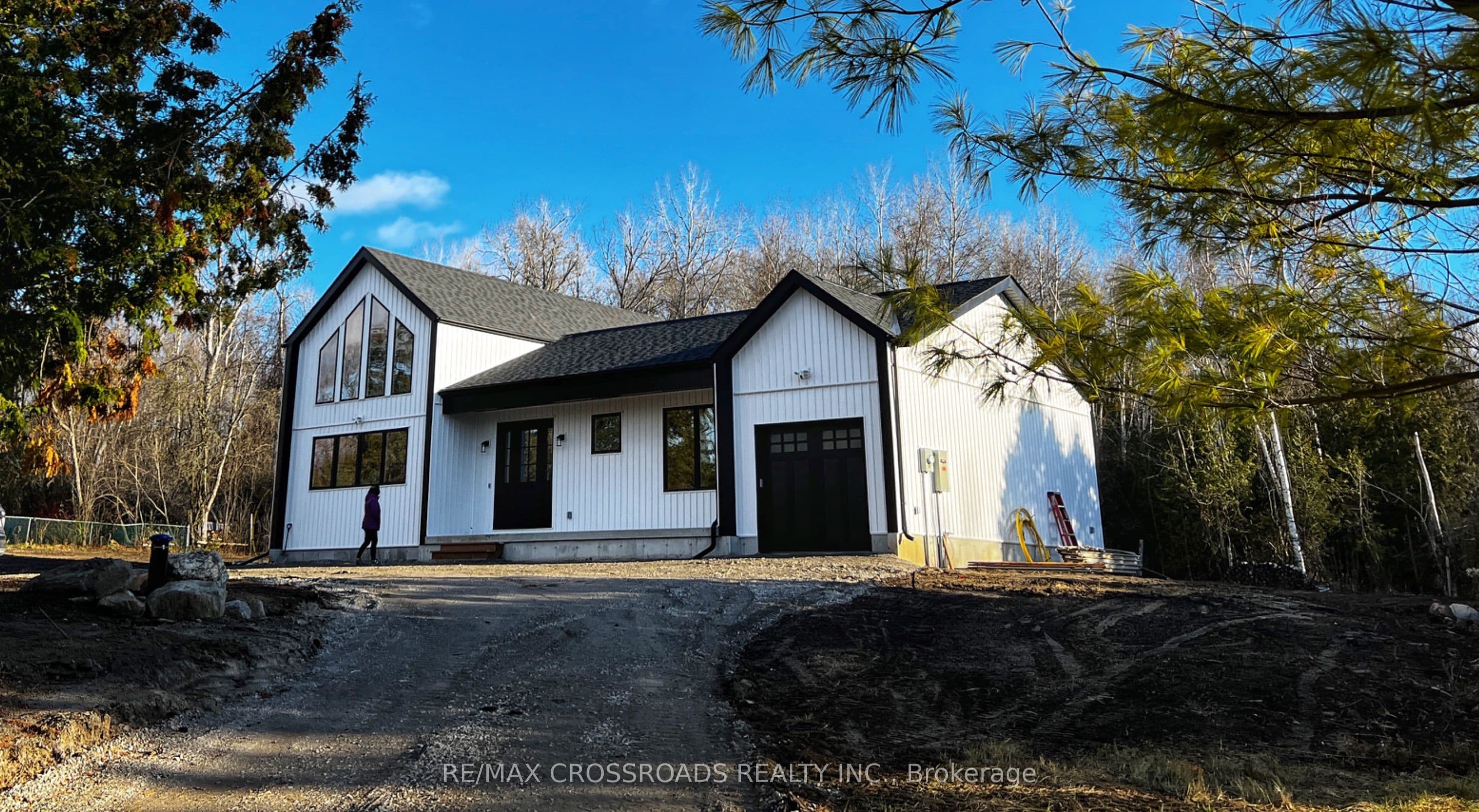 637 View Lake Road photo 1