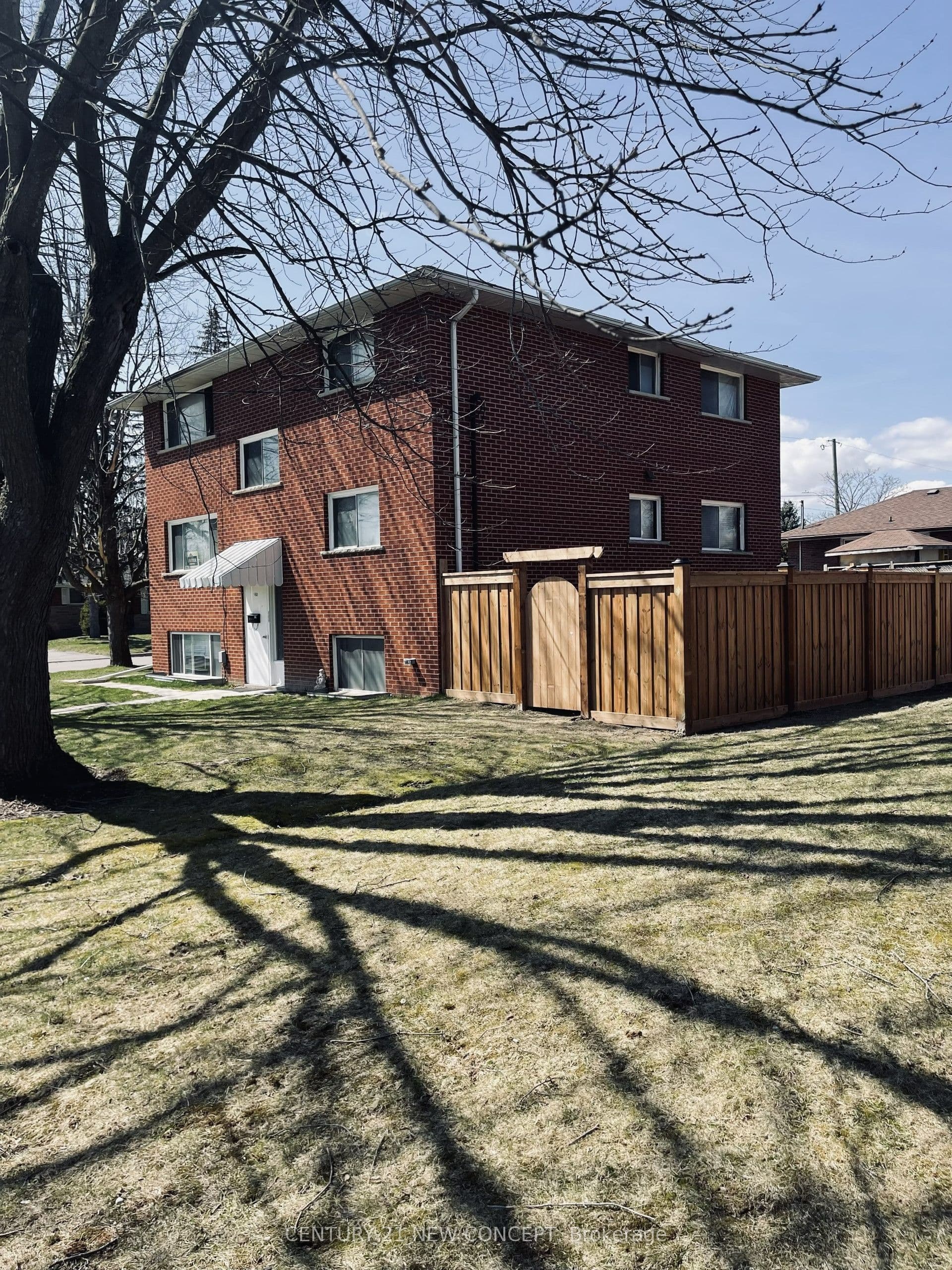 580 Digby Avenue photo 1