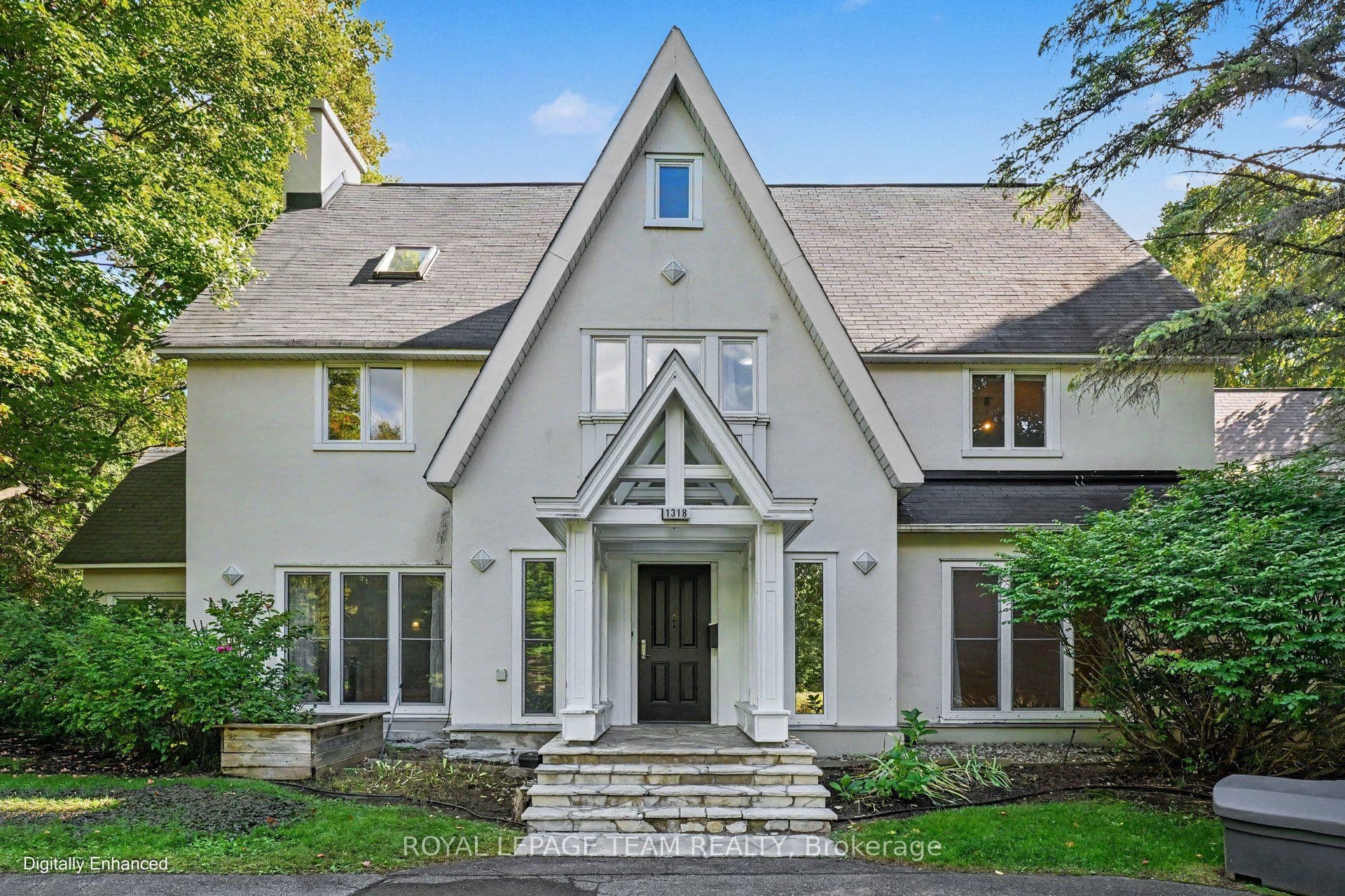 1318 Lisgar Road photo 1