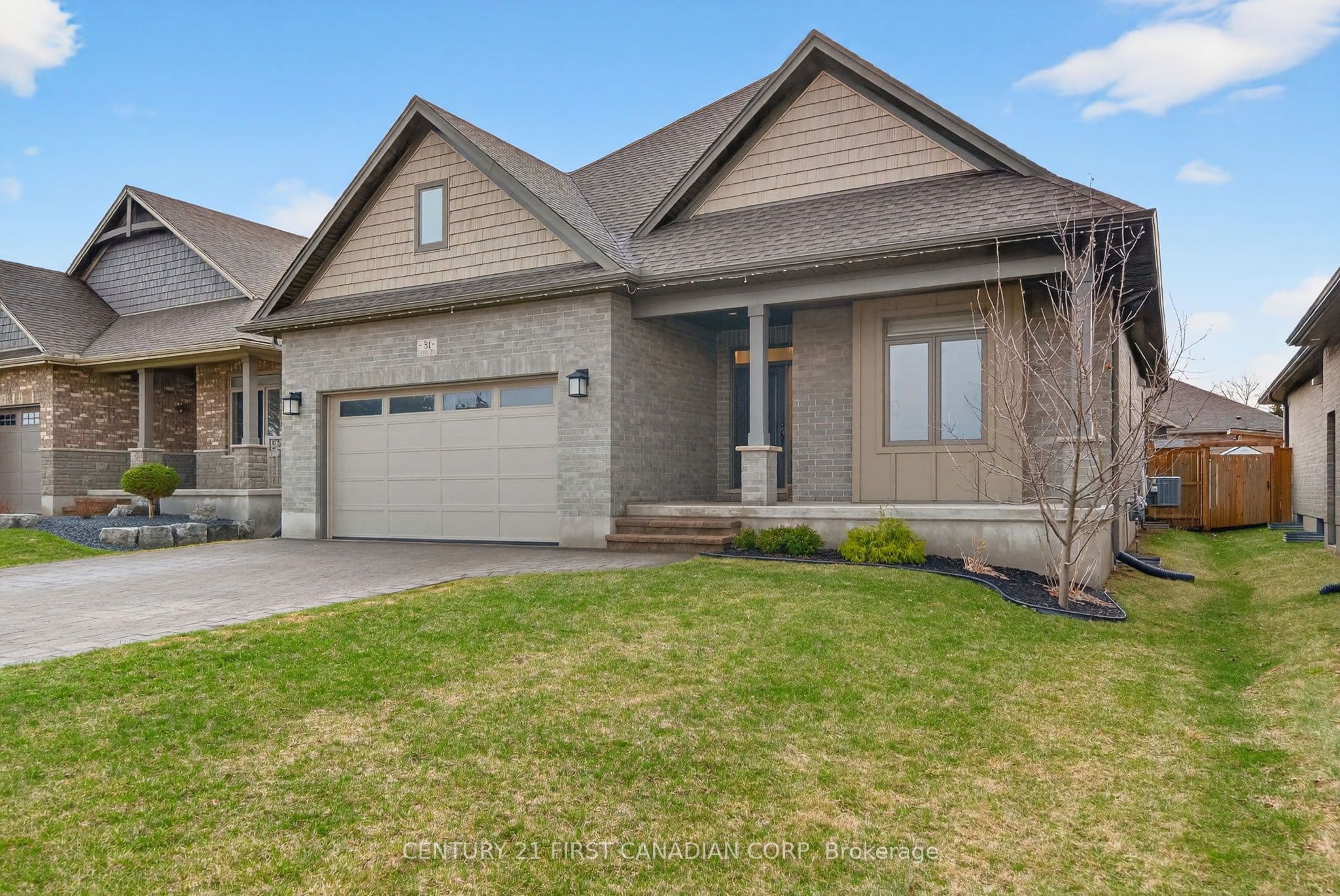 31 Lindsay Crescent photo 1