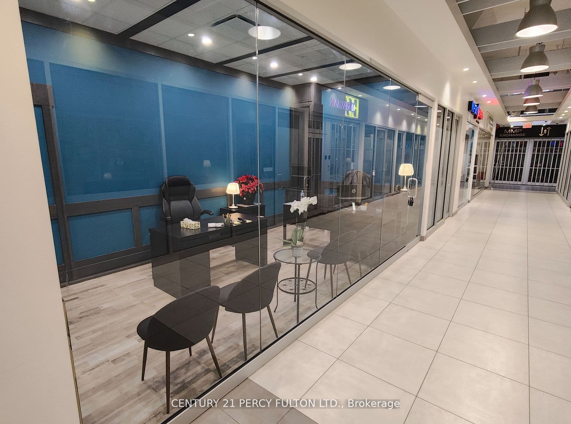 Unit 52 7181 Yonge Street photo 1