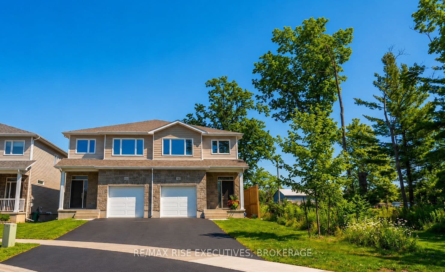 1201 Max Crescent photo 1