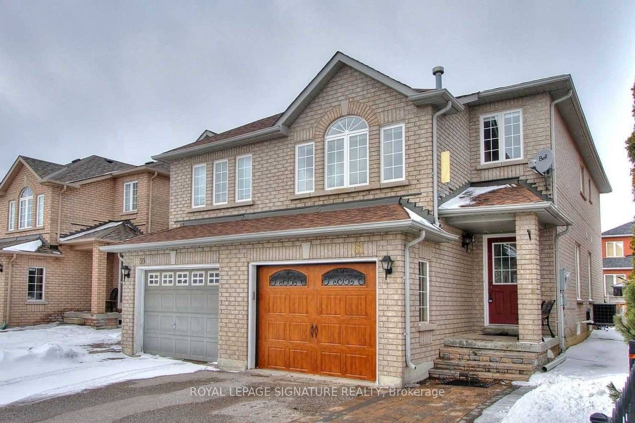 61 Kalmar Crescent photo 1