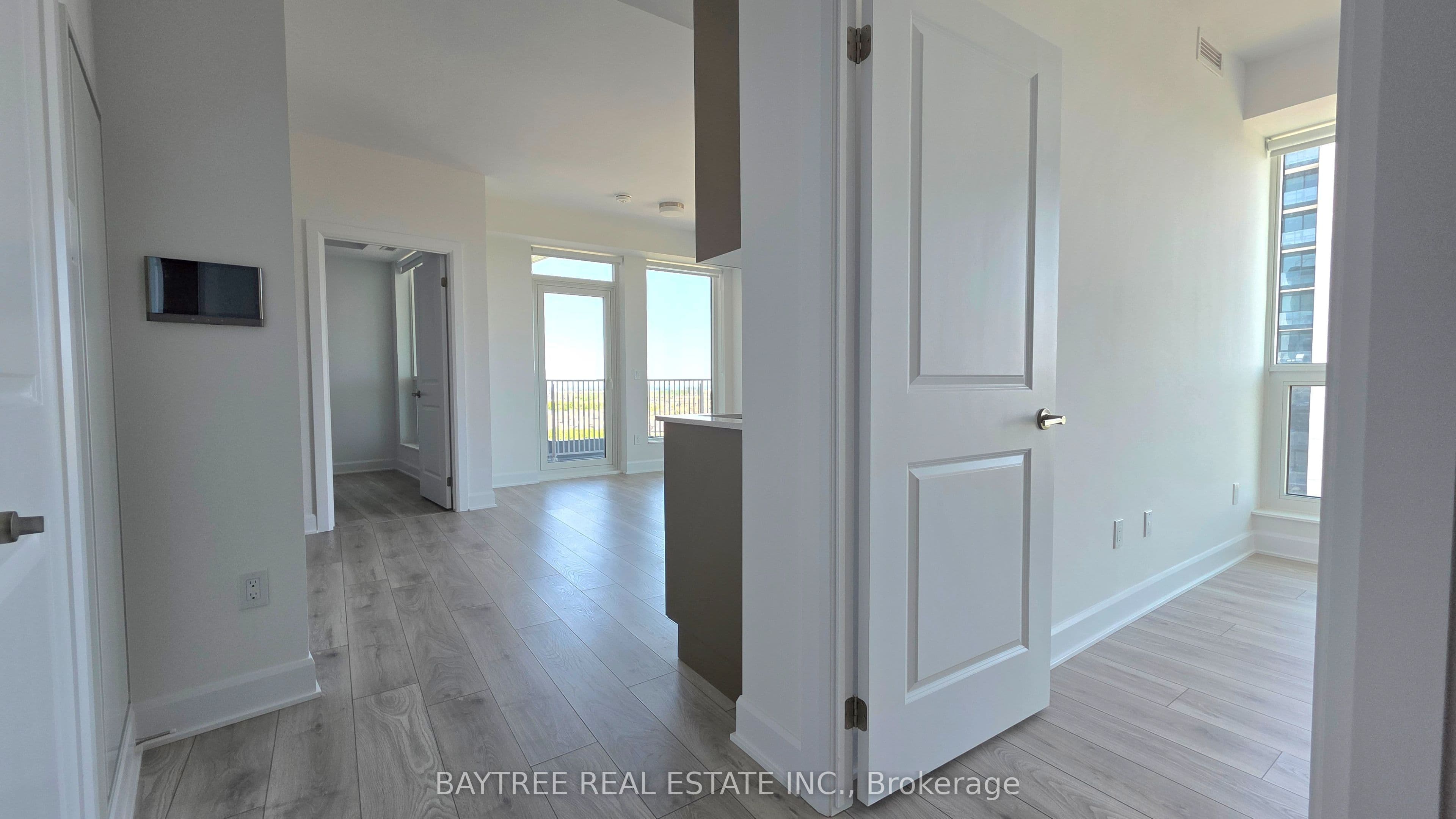 Unit 1601 3240 William Coltson Avenue photo 1